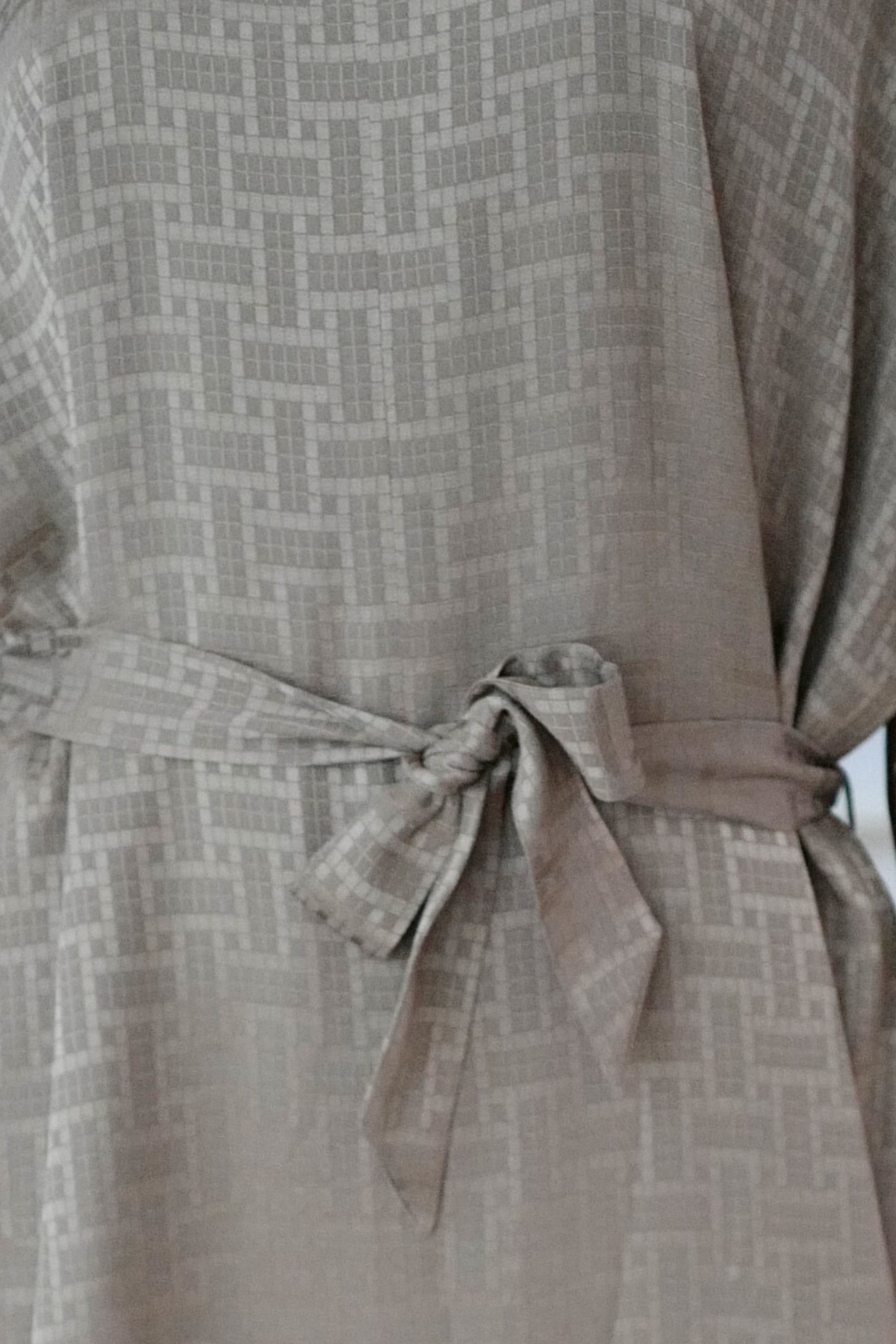 NEW Hermès Mosaique Belted Caftan Dress in Jacquard Silk Gris Étoupe Size 36