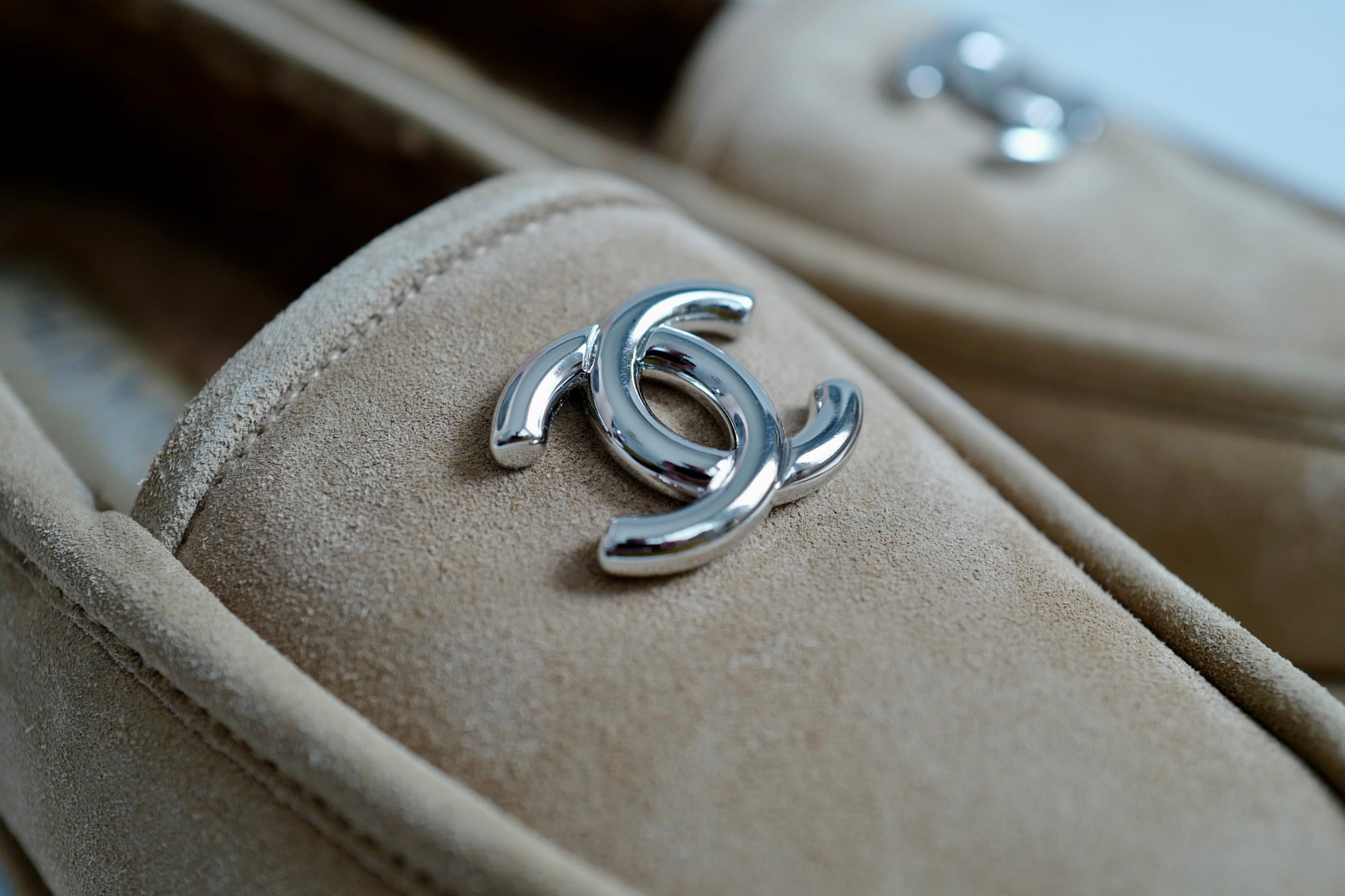 CHANEL 24K Shearling Lined Suede Calfskin CC Loafers Moccasins Shoes Size 38