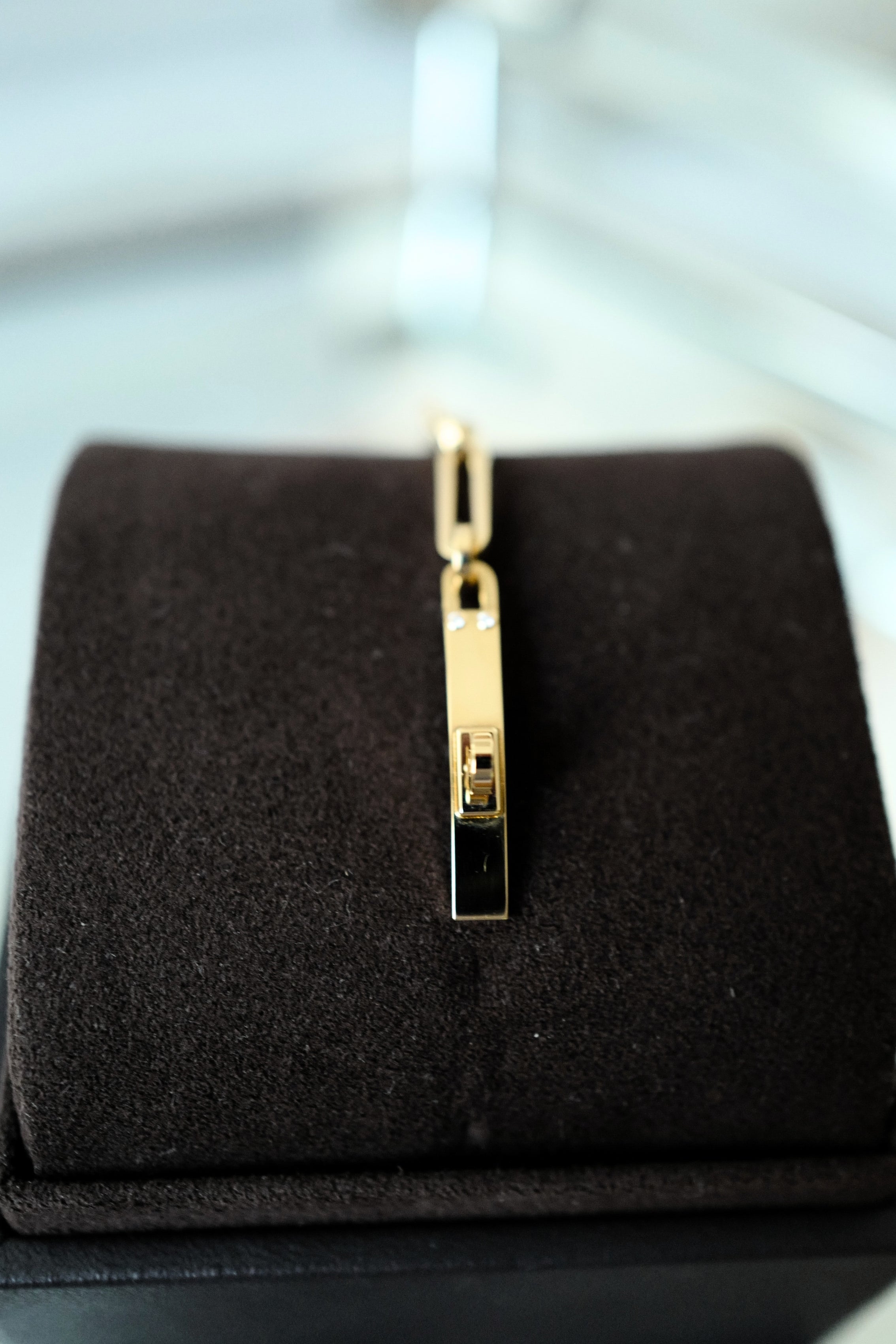 NEW Hermès Kelly Chaine Bracelet Small Model Yellow Gold with Diamonds