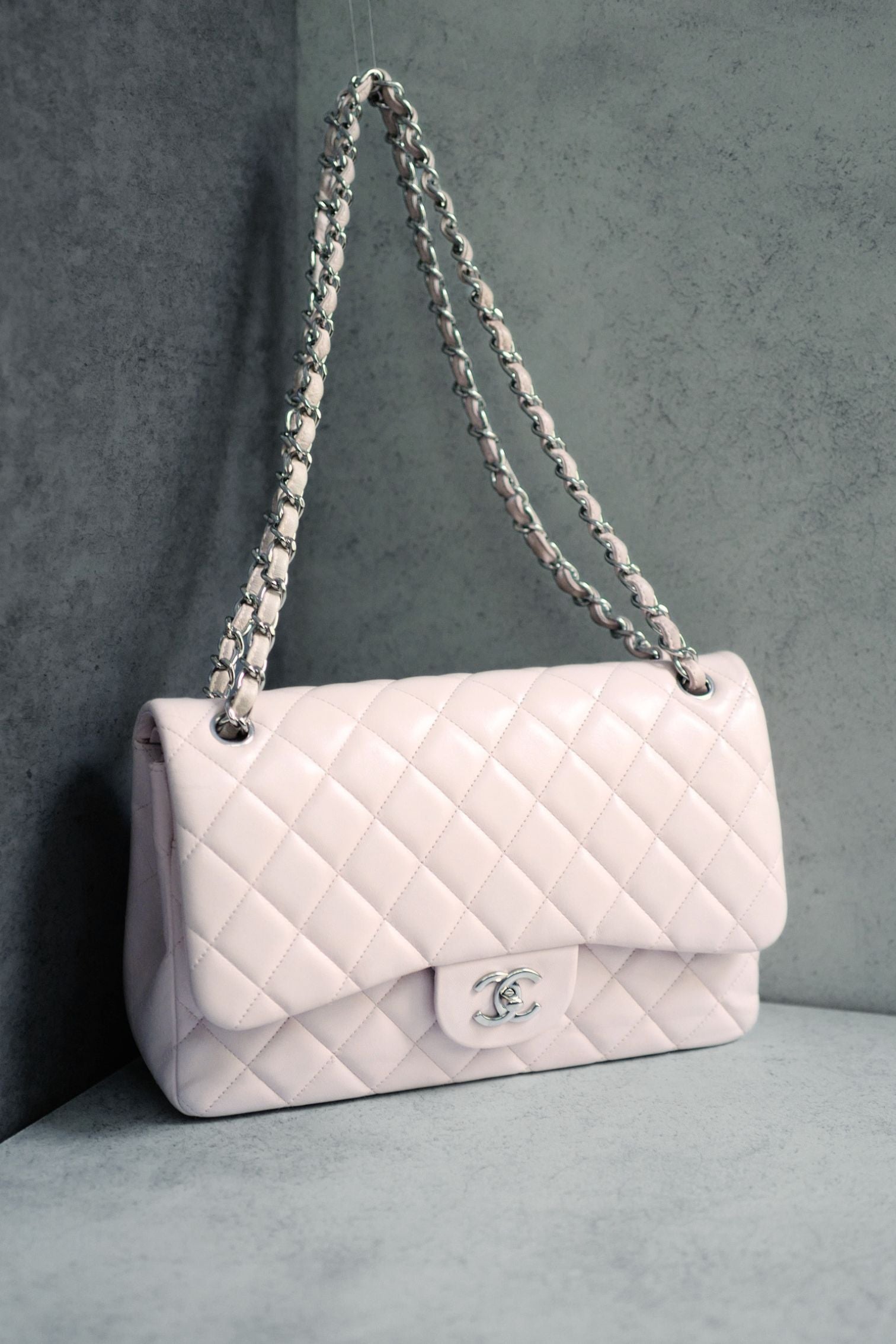 Preowned Chanel Jumbo Classic Flap in Baby Pink Rose Clair Lambskin #13