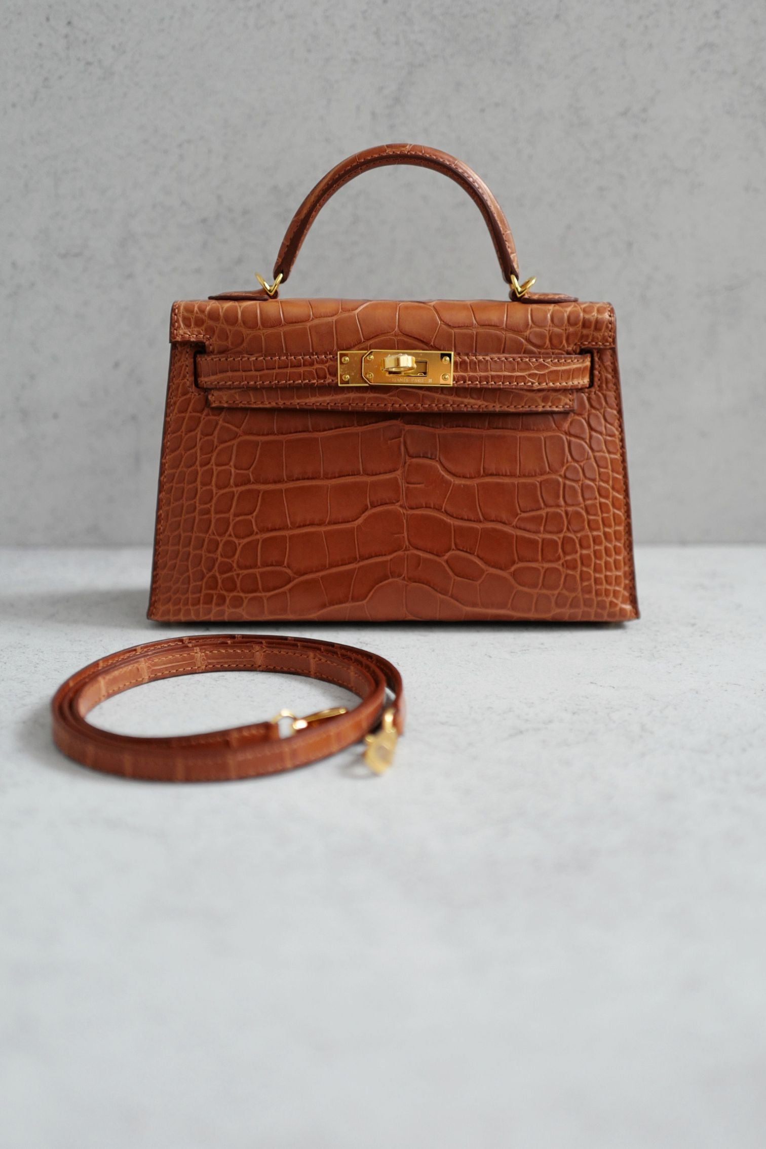 Hermès Mini Kelly Gold Sellier Alligator Mississippiens GHW G Stamp