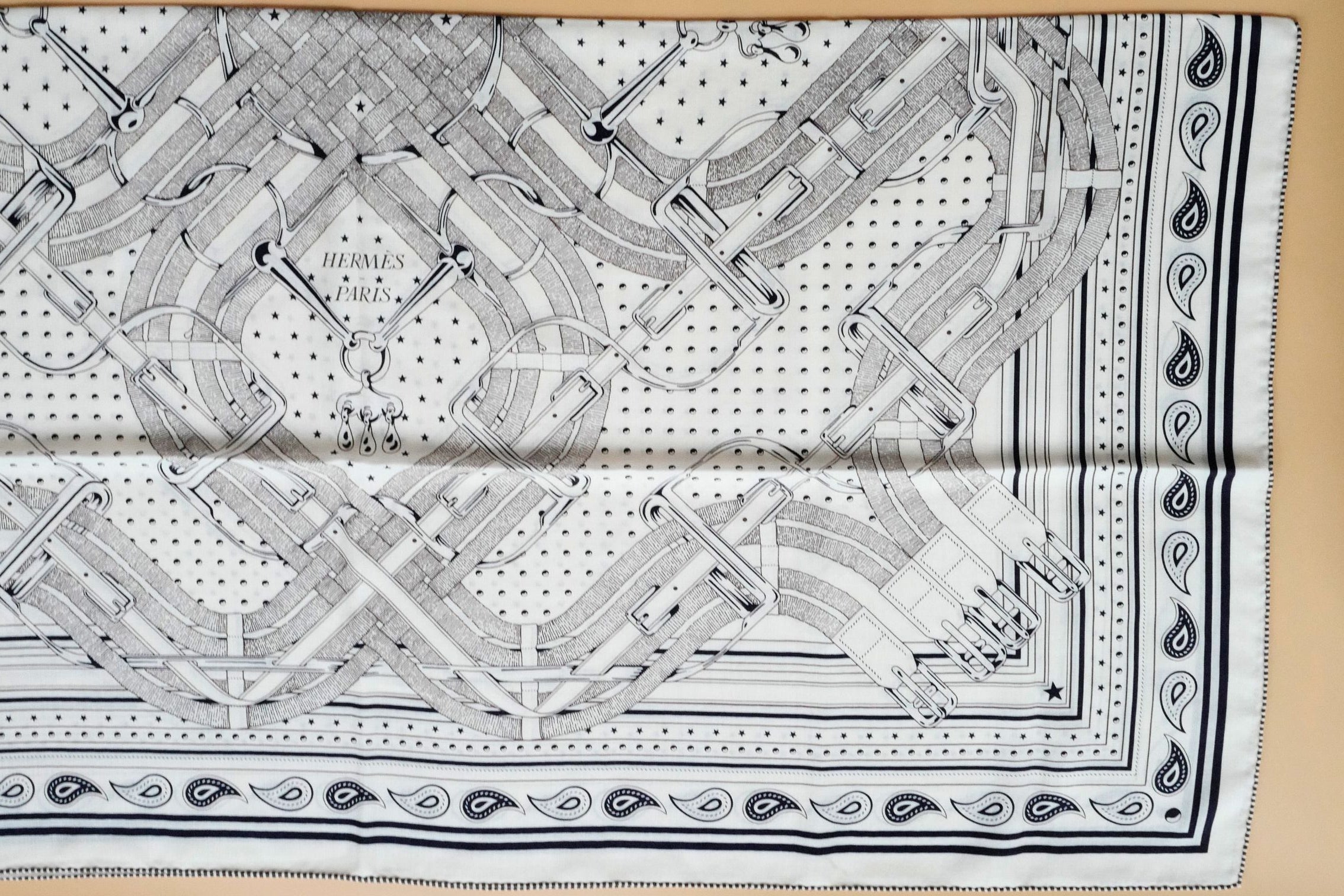 Hermès Mors a Jouets Bandana Shawl 140 Blanc/Bleu Marine/Ébène Cashmere Silk