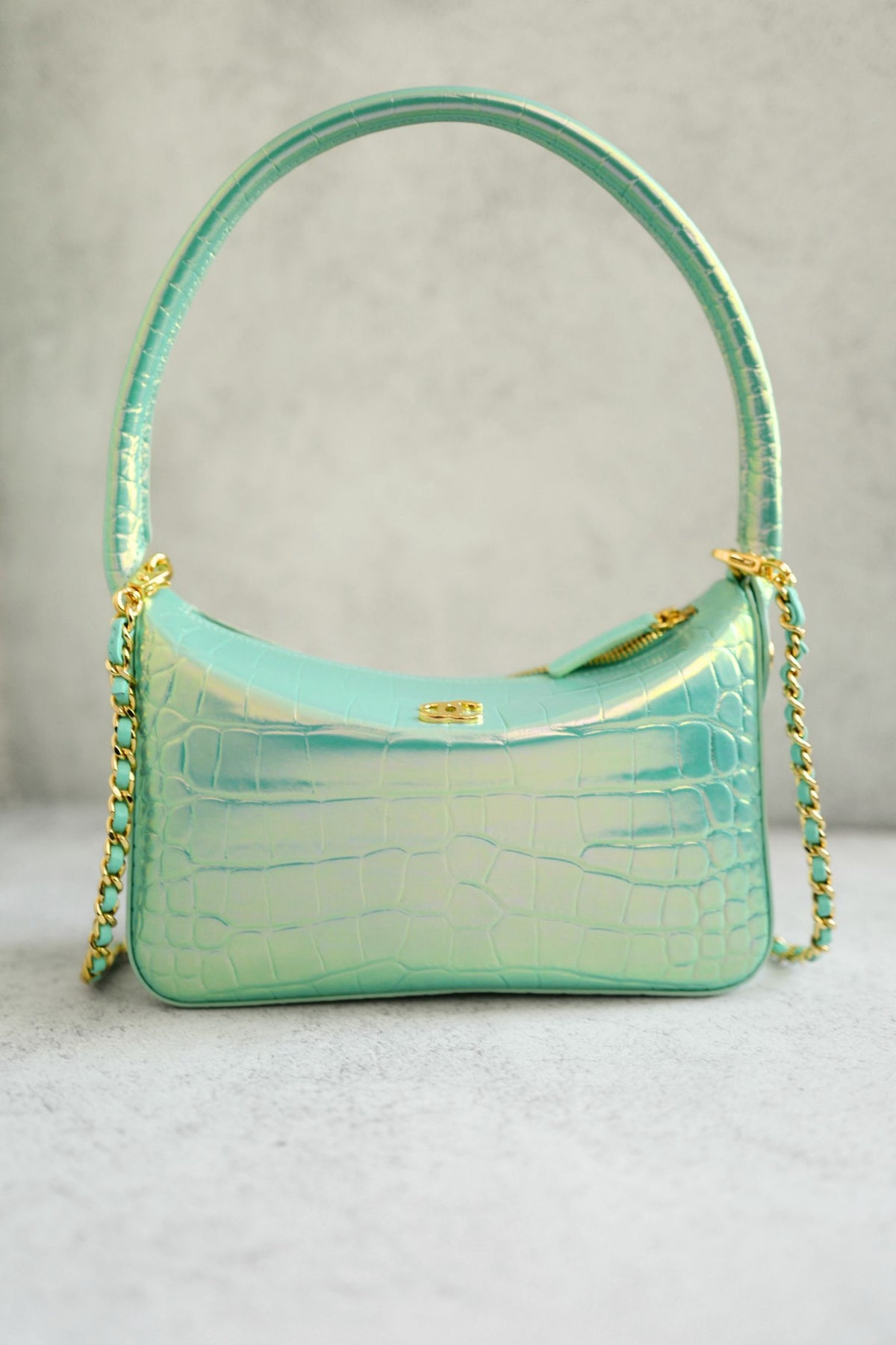 NEW Chanel 26K Clutch With Chain Turquoise Croc Embossed Calfskin GHW