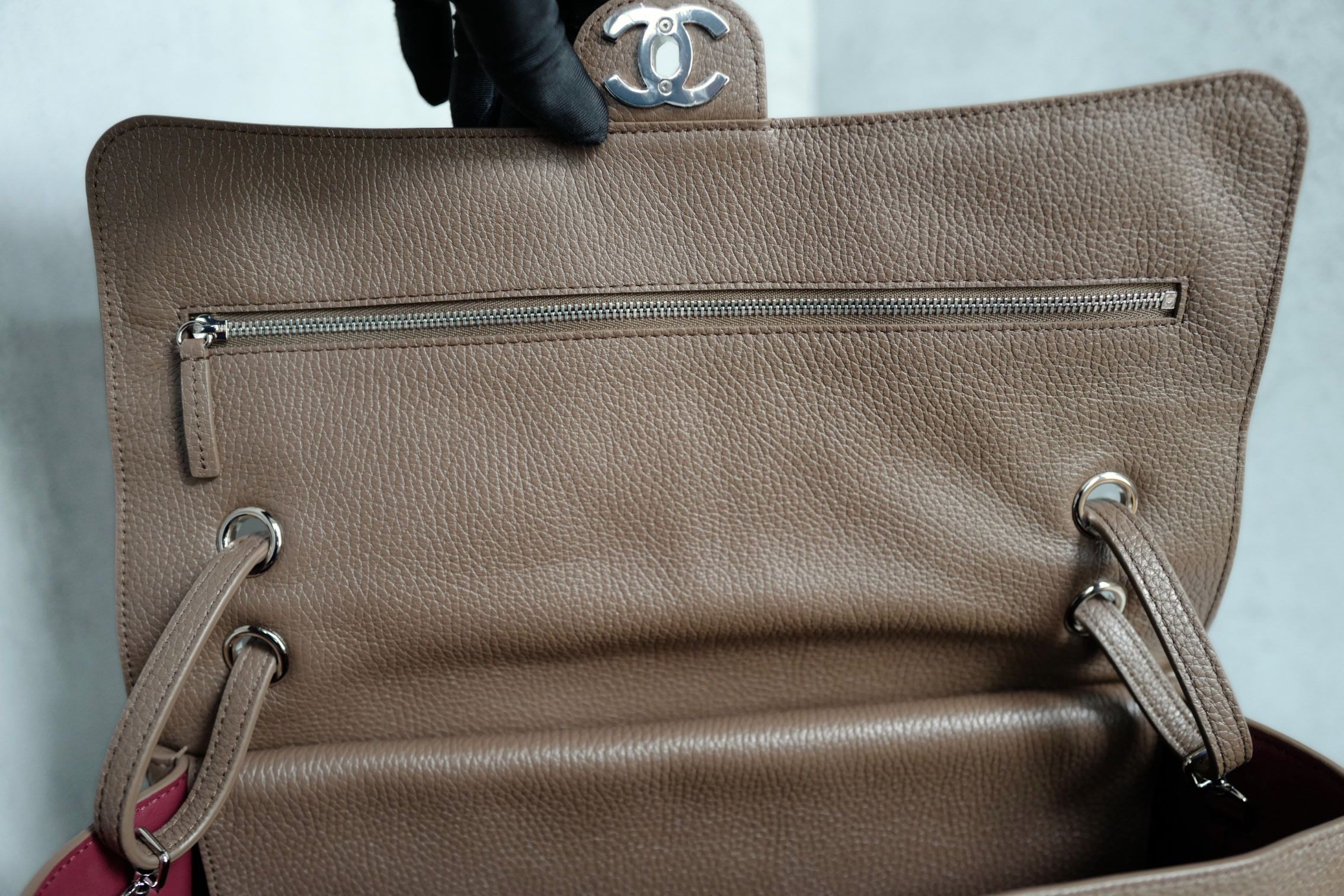 Chanel 26S Matthieu Blazy Maxi 32 Flapbag Light Brown Grained Calfskin Silver HW