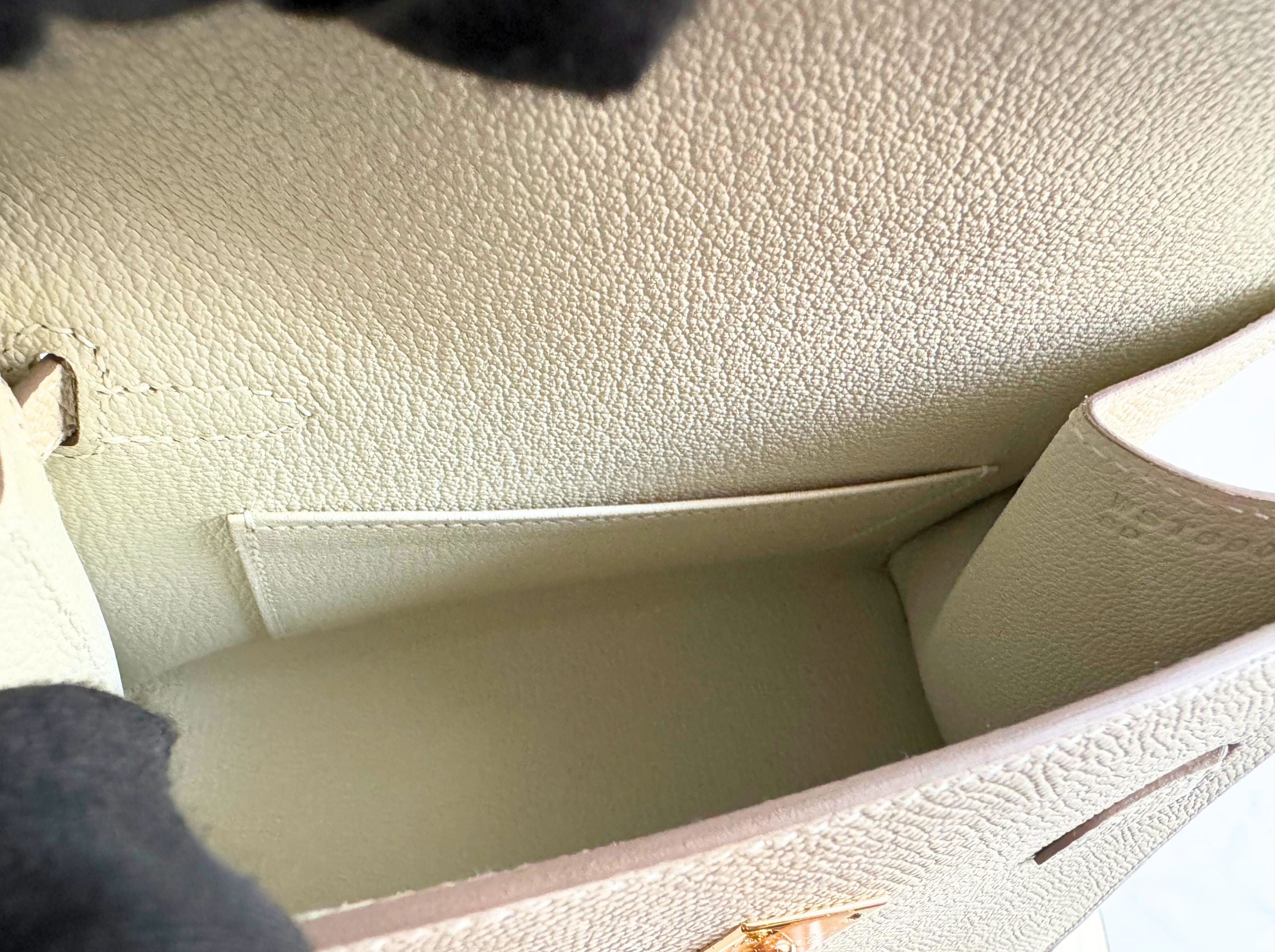 BNIB Hermes Kelly En Desordre Craie Epsom Gold HW Limited Edition