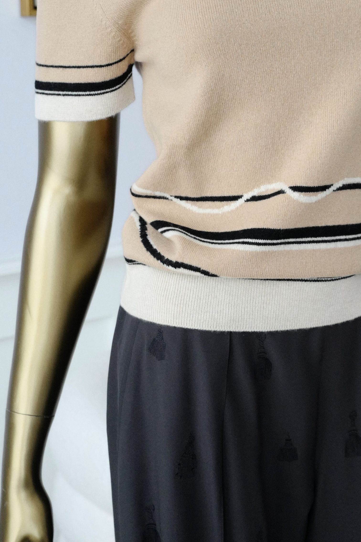 Hermès Sweater Short Sleeved "Ex-Libris" Beige Cajou Cashmere Size 36