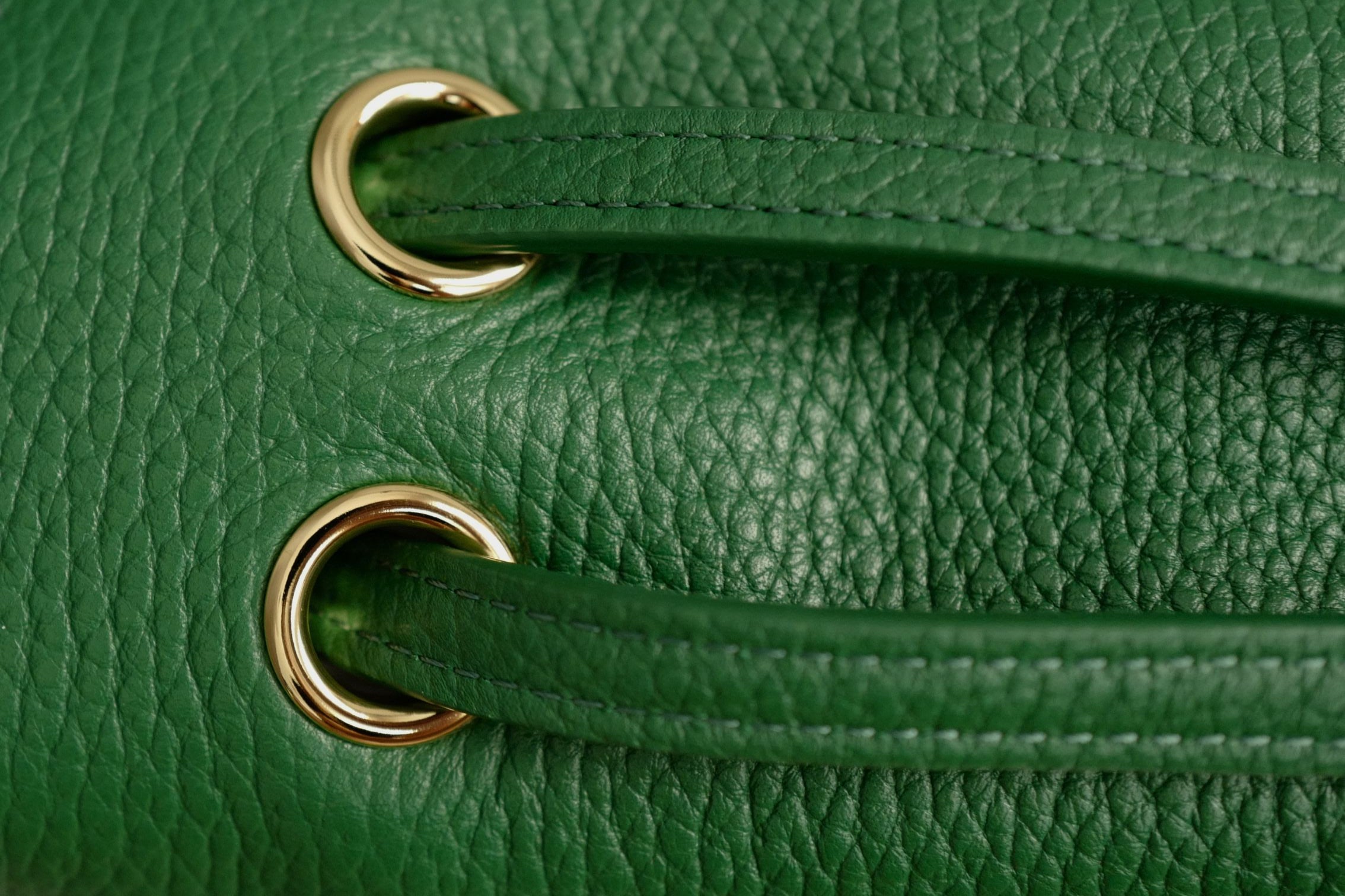 Chanel 26A Maxi 32 Flapbag "Matthieu Blazy" Green Grained Calfskin Gold Hardware
