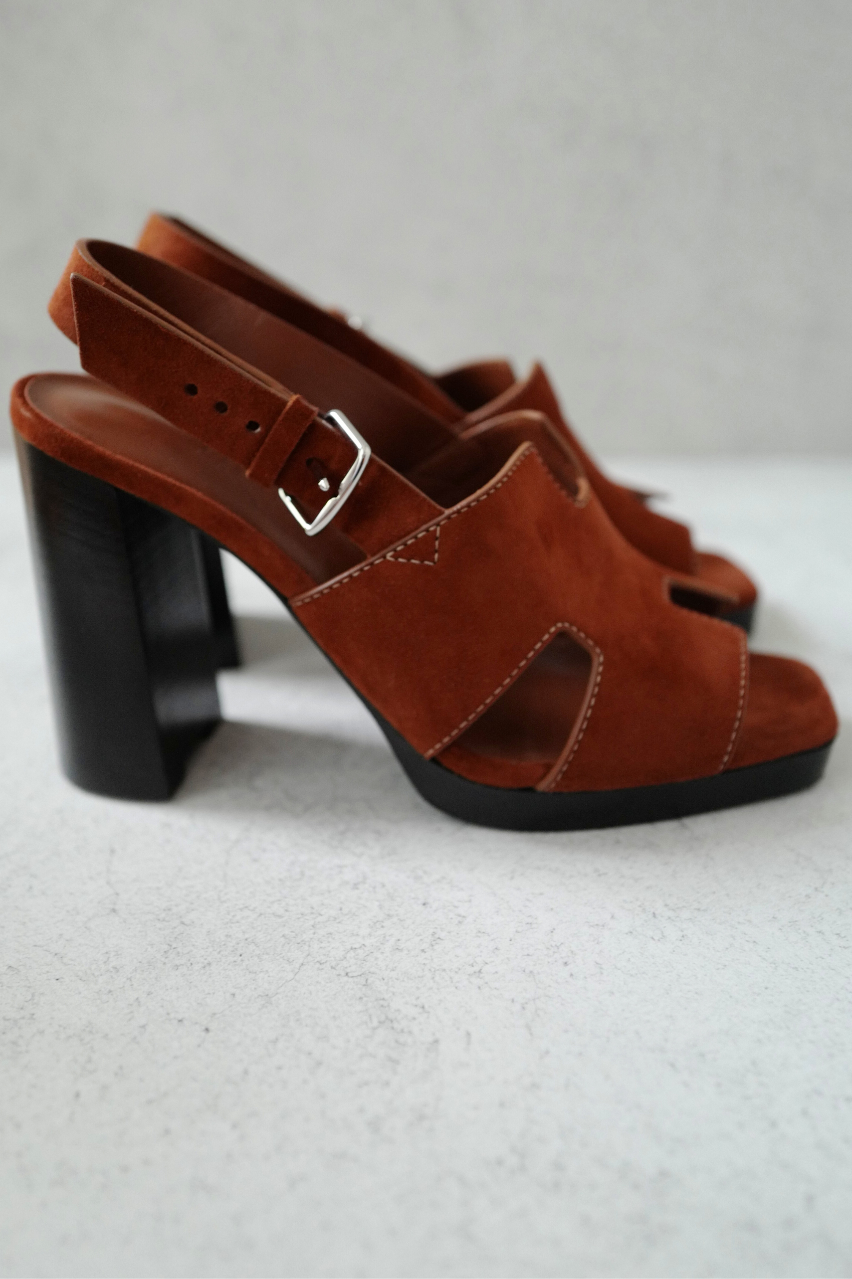 BNIB Hermes Eris 90 Heels Sandal in Gold Color Size 37.5
