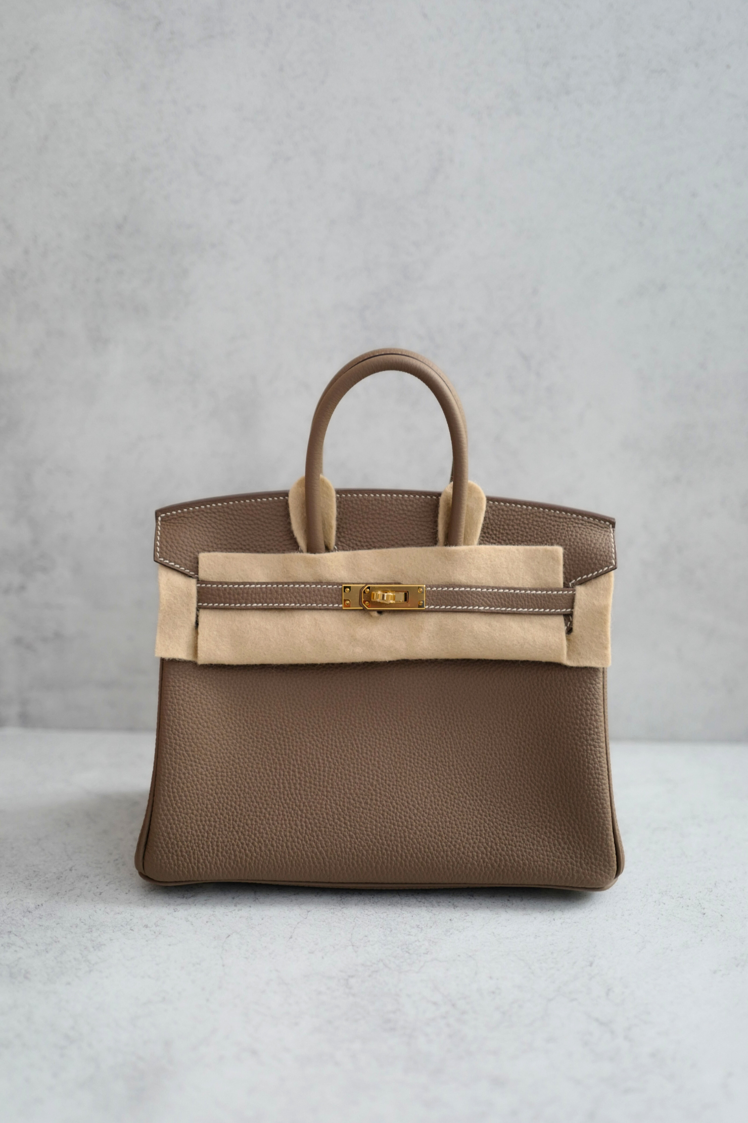 BNIB Hermès Birkin 25 Togo Etoupe Gold Hardware Stamp 2025