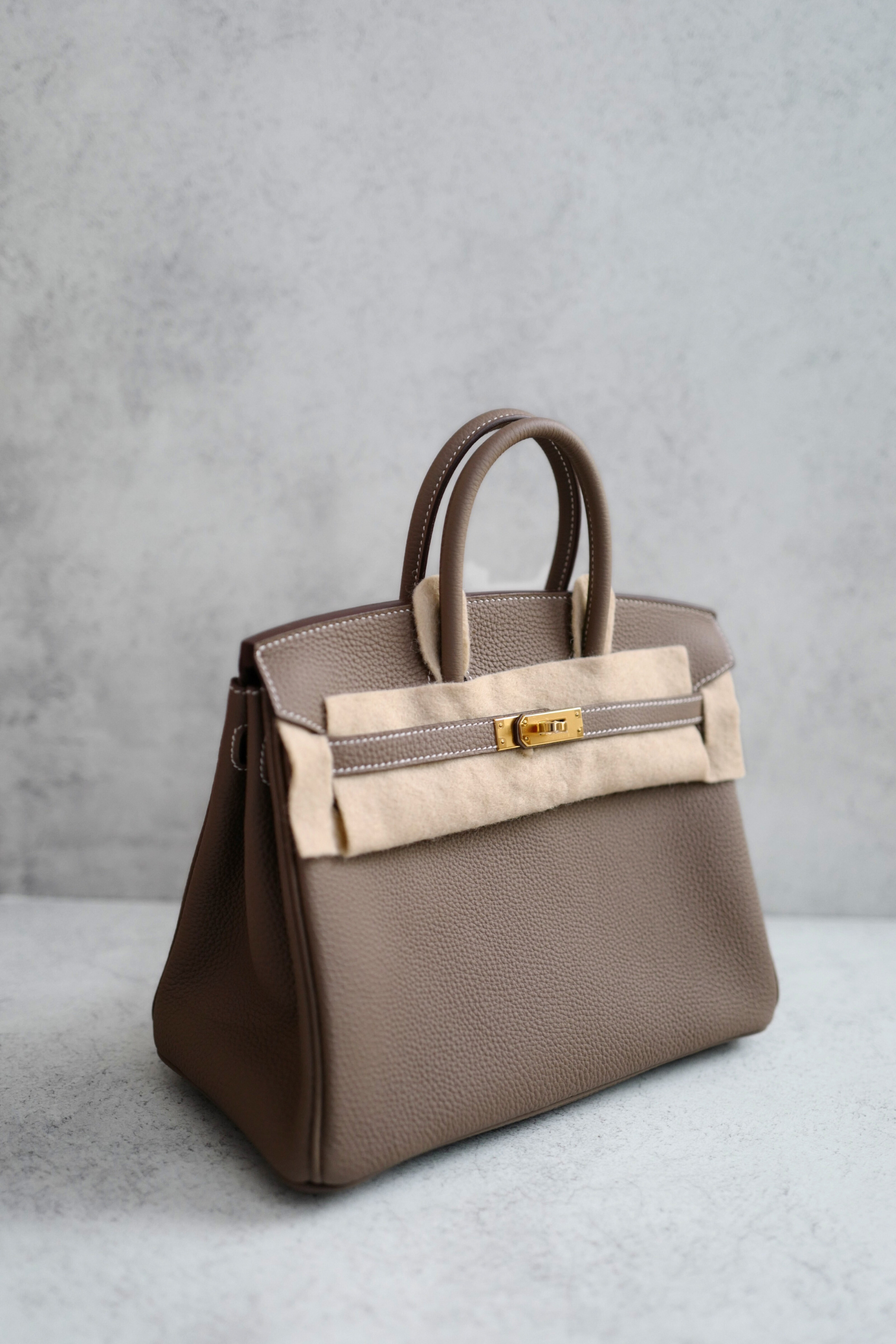 BNIB Hermès Birkin 25 Togo Etoupe Gold Hardware Stamp 2025