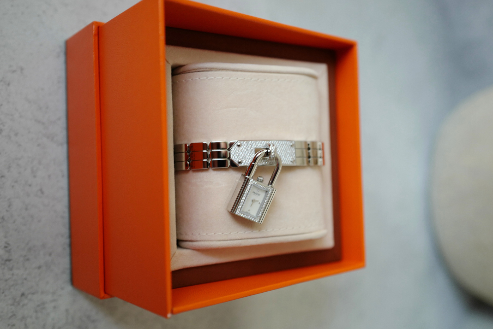 BNIB Hermes Kelly Watch Mini Model 16 mm Diamond Stainless Steel Bracelet
