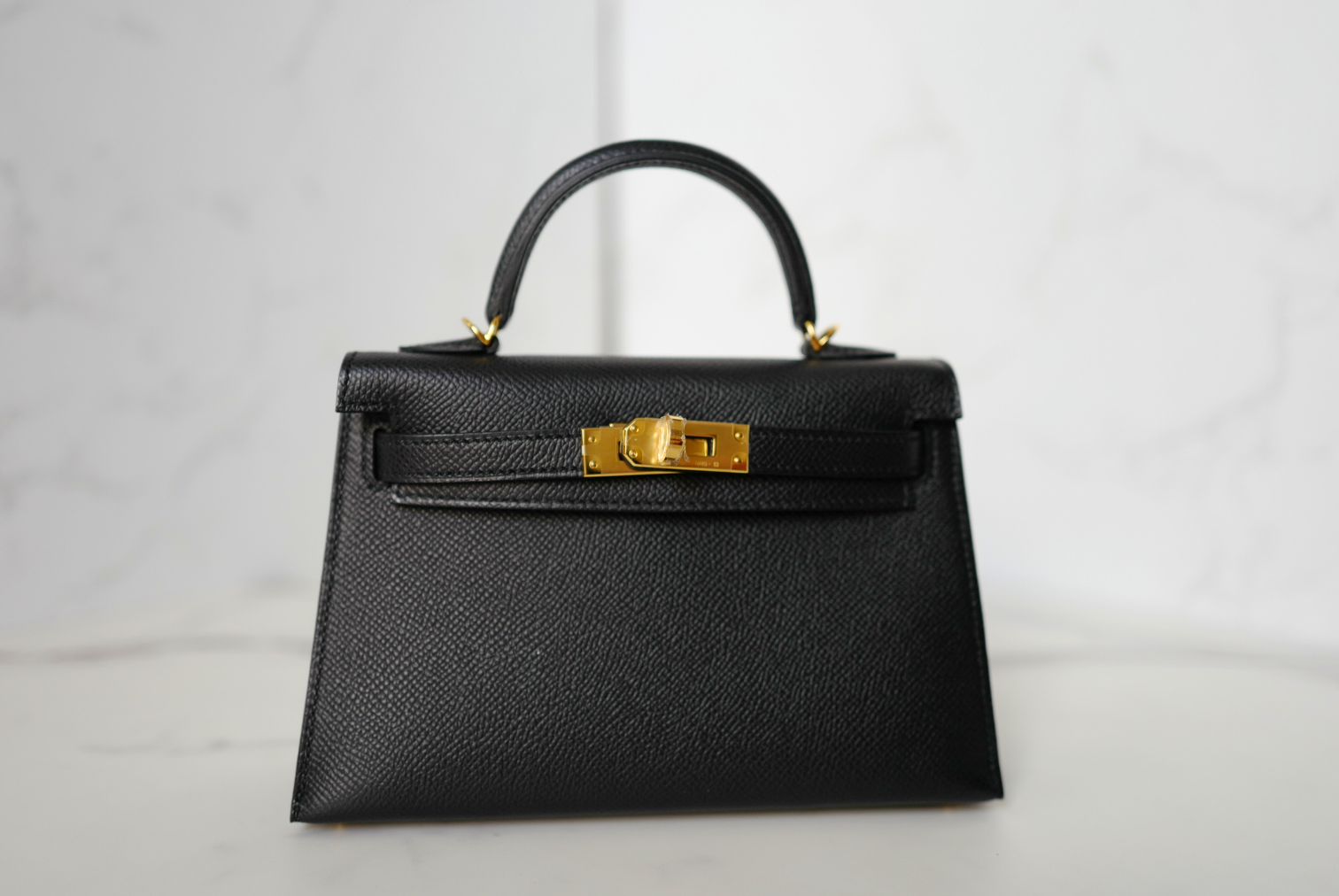 BNIB Hermès Mini Kelly 20 Black Epsom Leather with Gold Hardware Stamp W