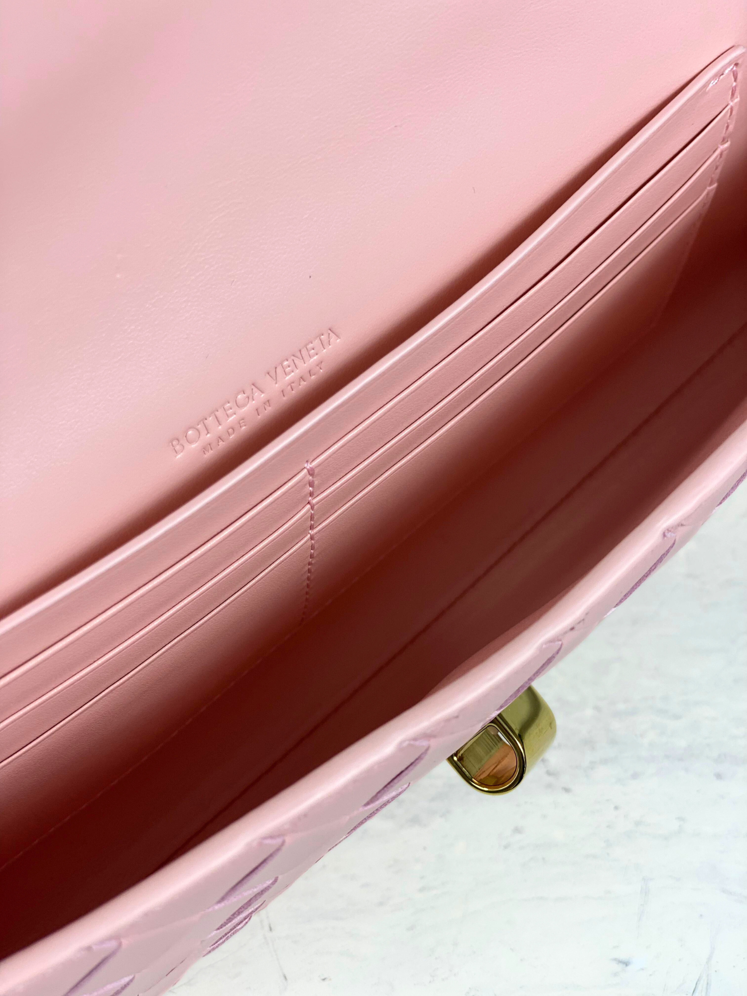 New Bottega Veneta Andiamo Clutch with Handle in Rose