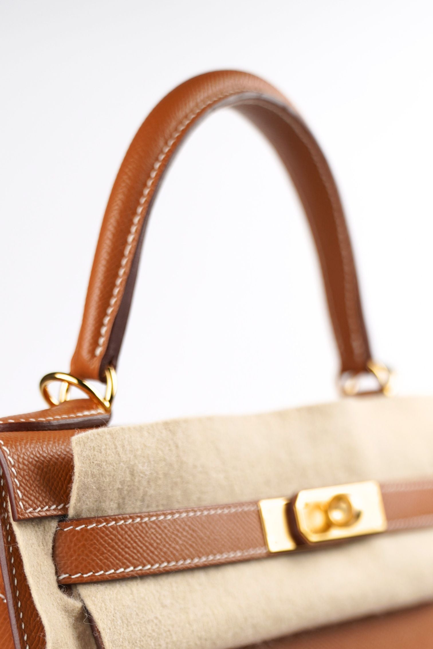 NEW Hermes Kelly 25 Gold Epsom Sellier Gold Hardware