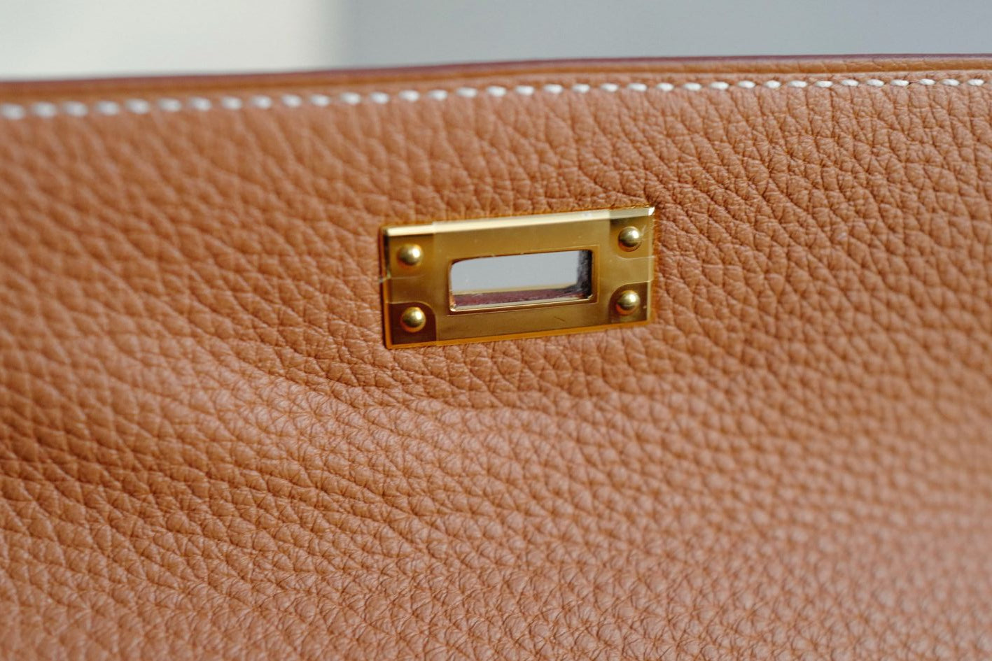 Hermès Kelly 25 Gold Togo Leather Gold Hardware K Stamp