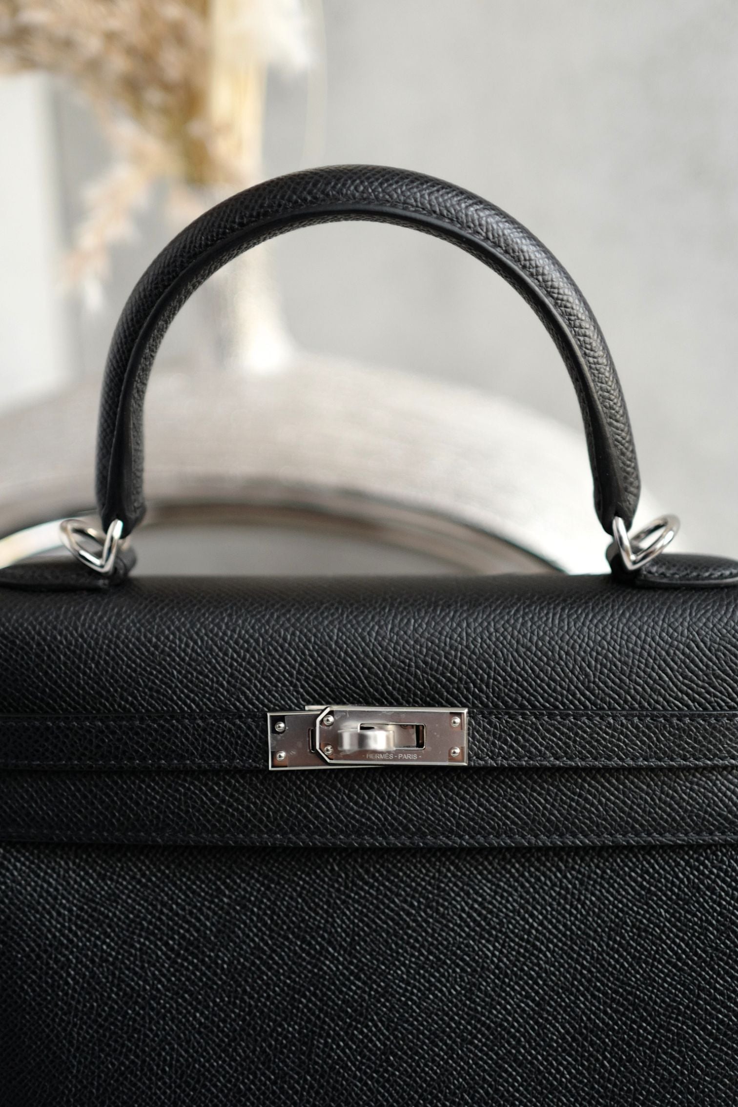 Hermès Kelly 25 Black Epsom Sellier Palladium Hardware K Stamp 2026