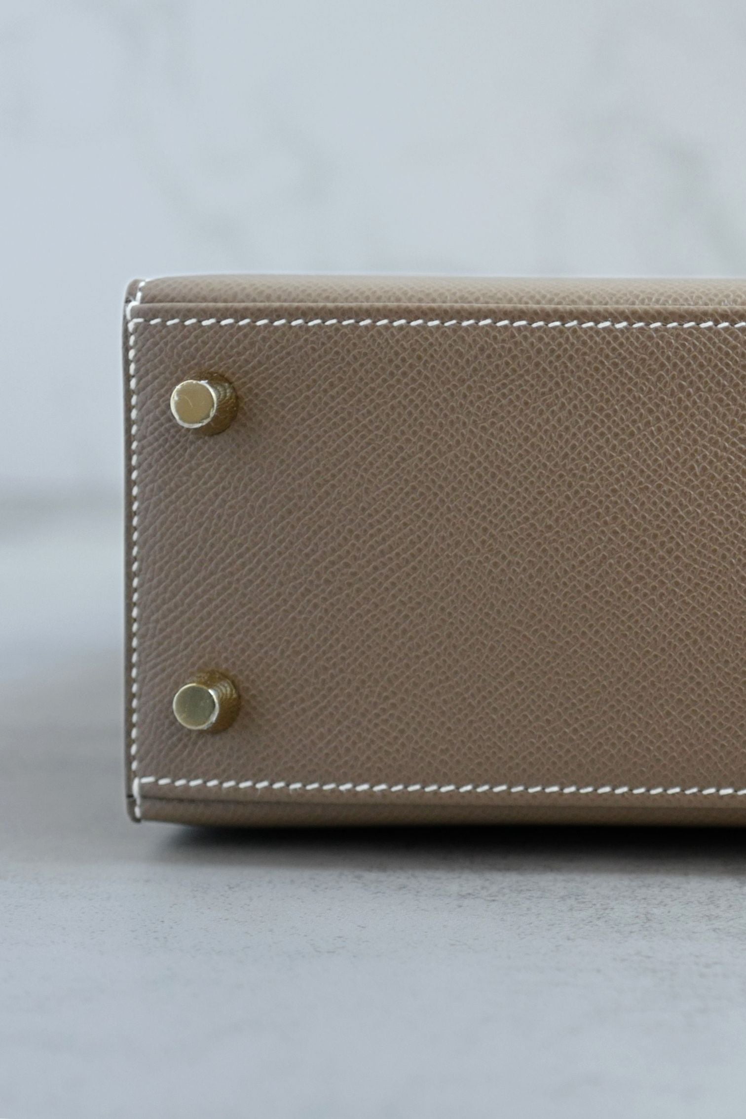 NEW Hermes Kelly 25 Etoupe Epsom Sellier Gold Hardware
