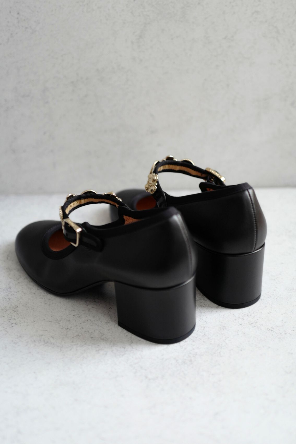 Chanel 24A Metiers D’art Black Leather Mary Jane Heels Gold Charms Size38 BNIB