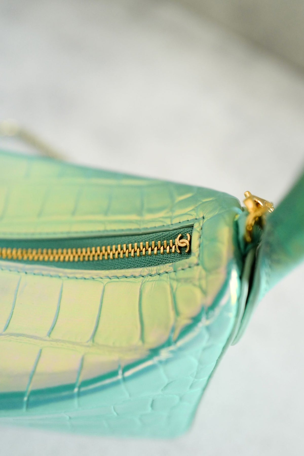 NEW Chanel 26K Clutch With Chain Turquoise Croc Embossed Calfskin GHW