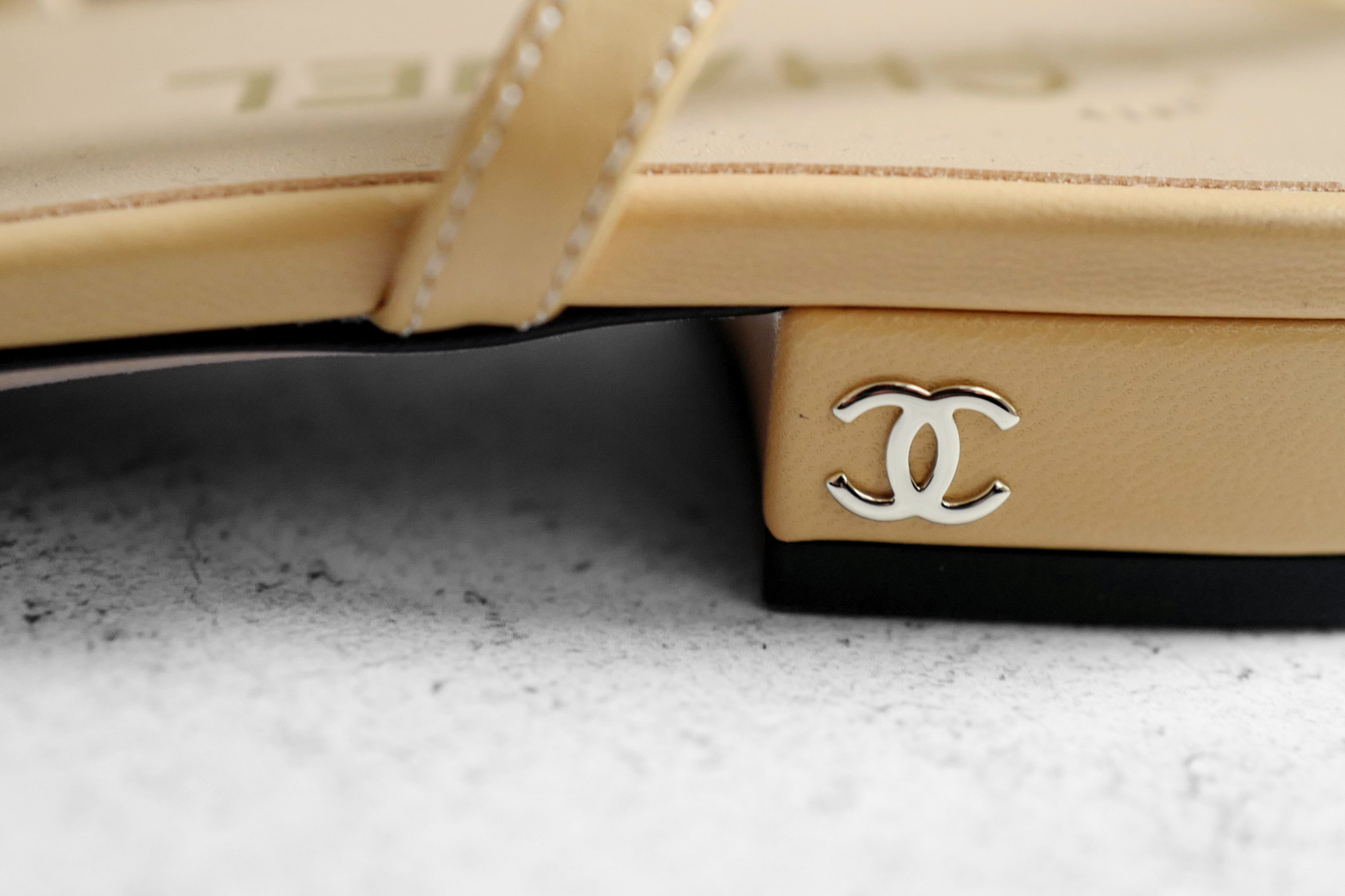 Chanel 26S Slingbacks Beige Black Goatskin Grosgrain Size 38