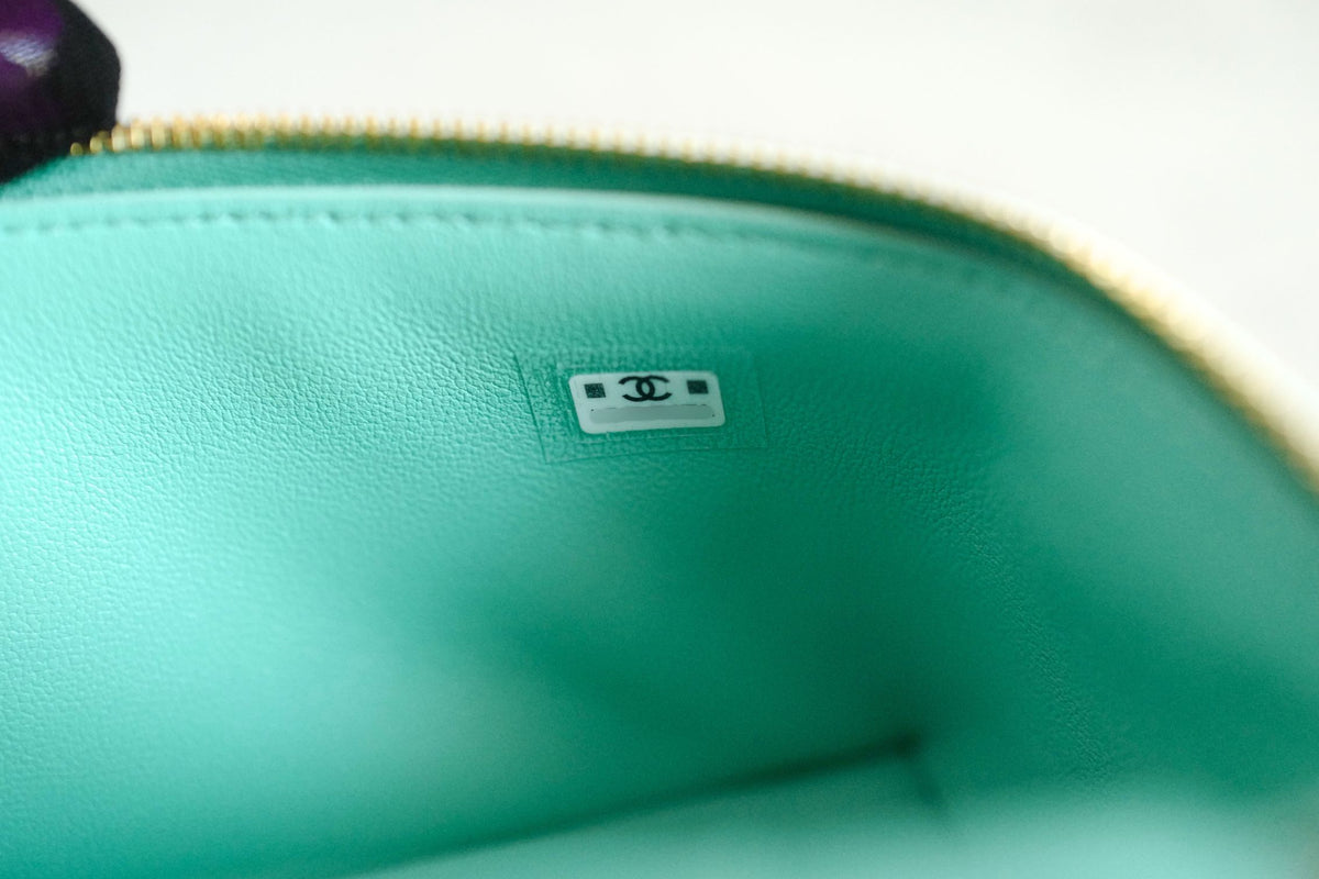 NEW Chanel 26K Vanity with Chain Turquoise Croc Embossed Iridescent Calfskin GHW