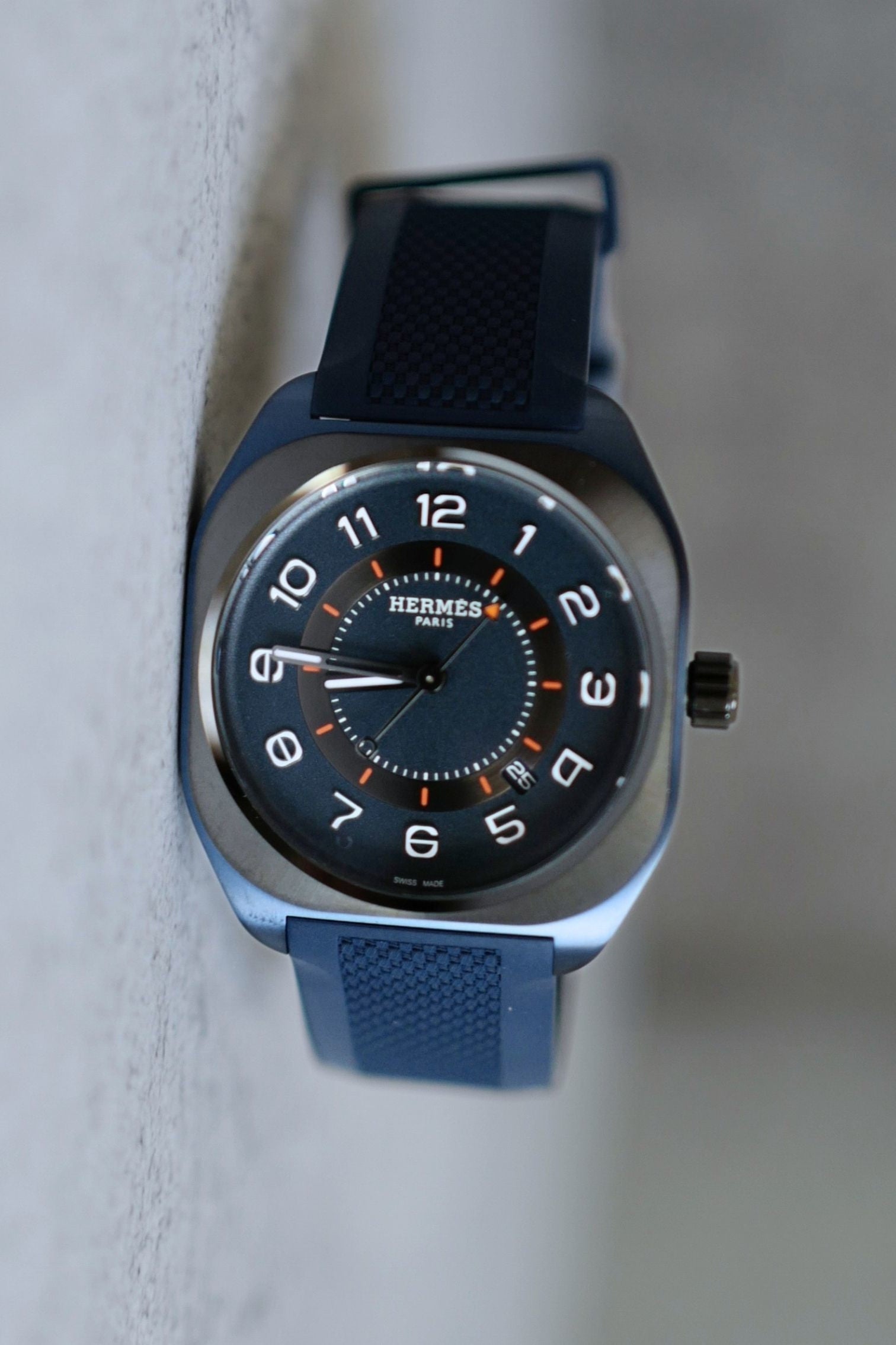 Hermès H08 Blue Dial Titanium Watch Blue Rubber Strap 42mm