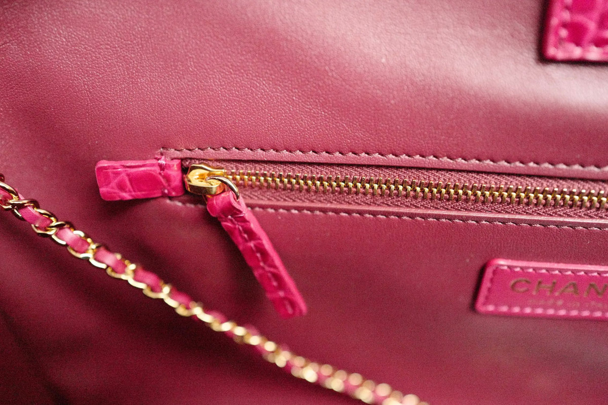 NEW Chanel 26K Matthieu Blazy's Small Tote Fuchsia Croc Embossed Calfskin GHW