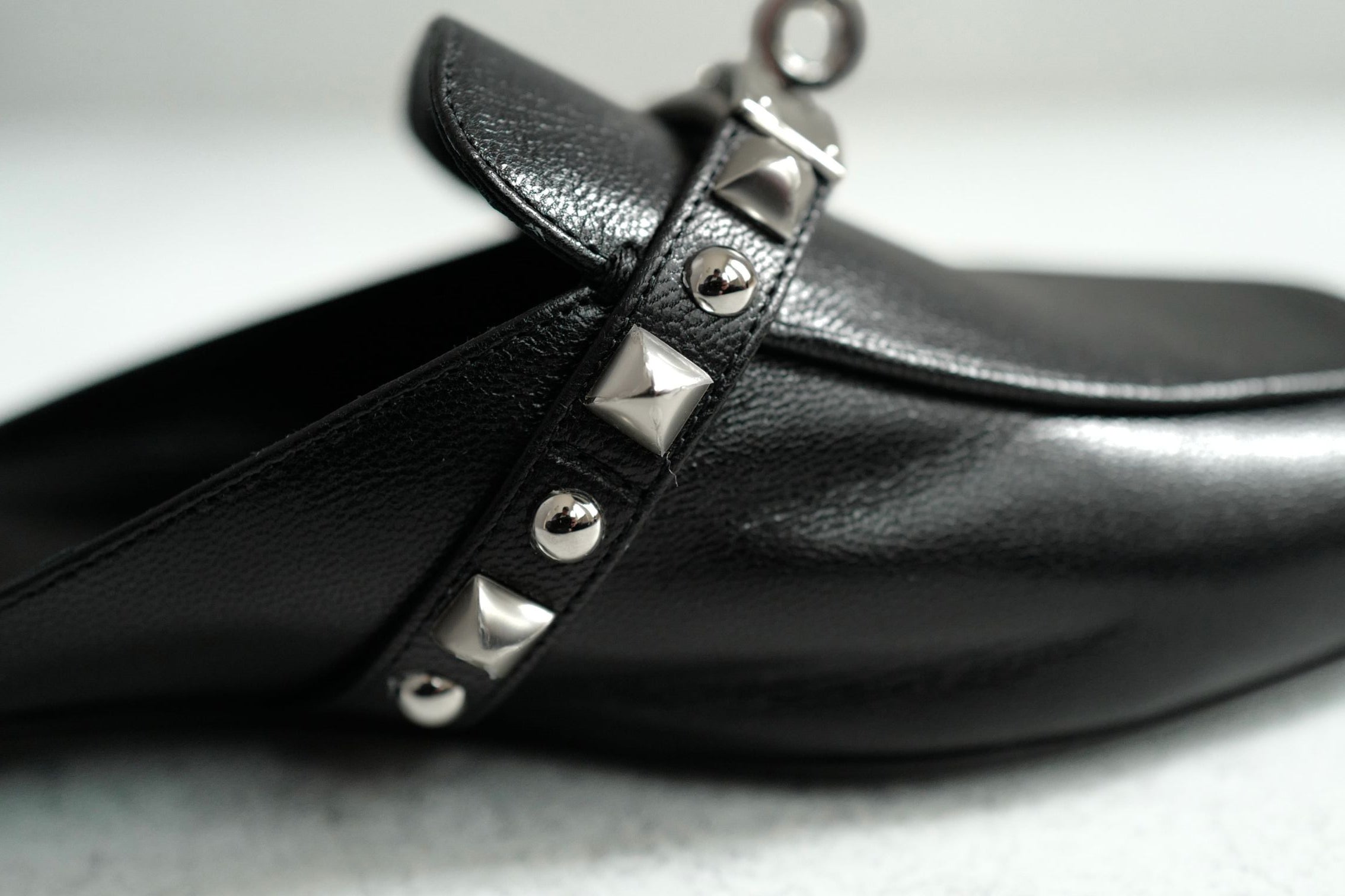 BNIB Hermes Mule Femme OZ Chevre/ Clous Noir 38