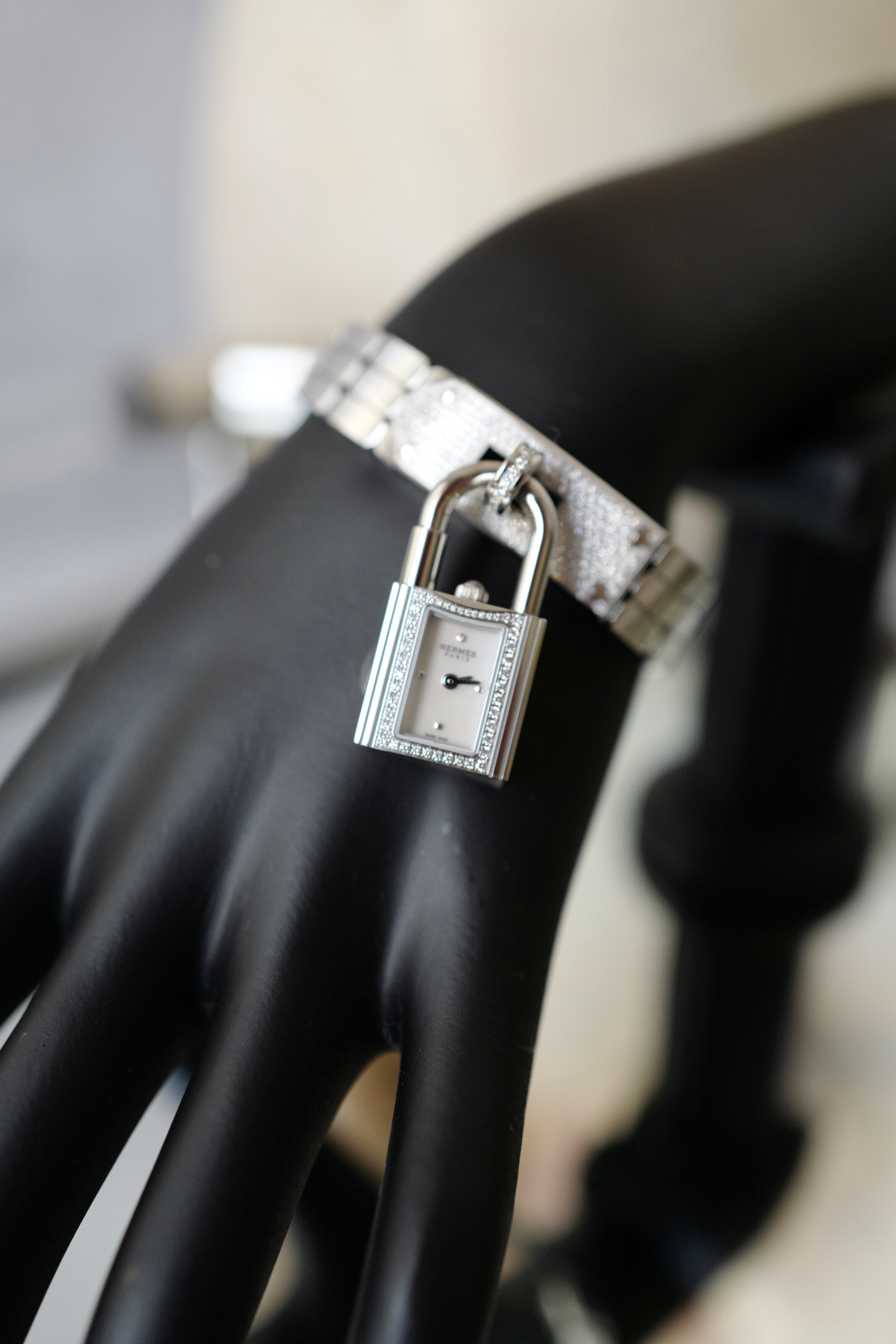 BNIB Hermes Kelly Watch Mini Model 16 mm Diamond Stainless Steel Bracelet