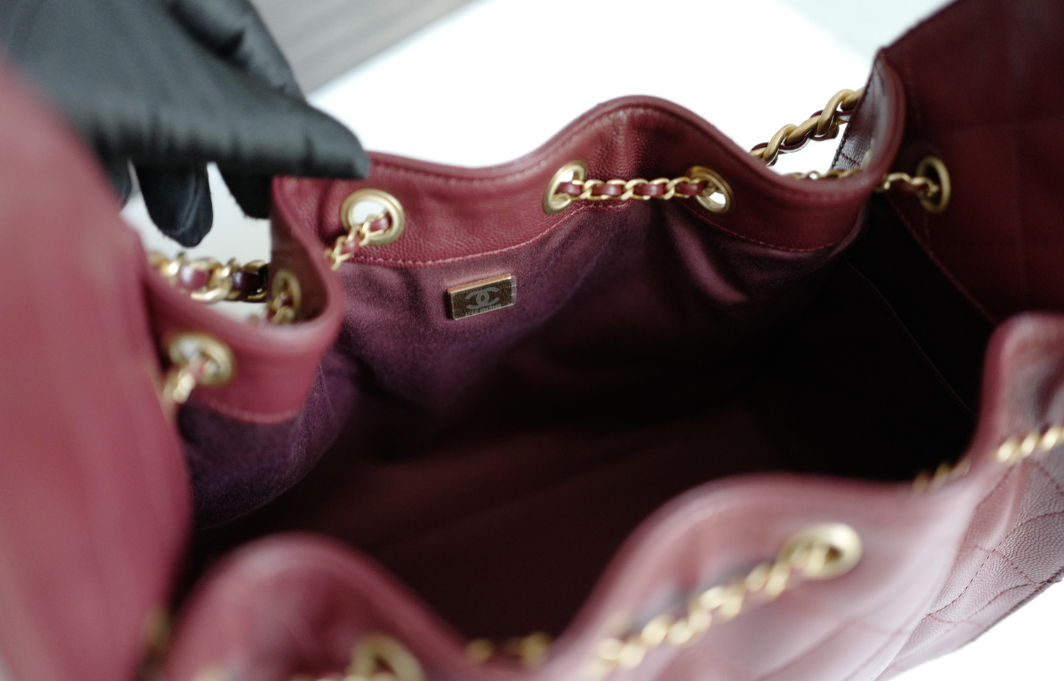 BNIB CHANEL Spring-Summer 25S Small Hobo Bag Grained Calfskin Burgundy GHW