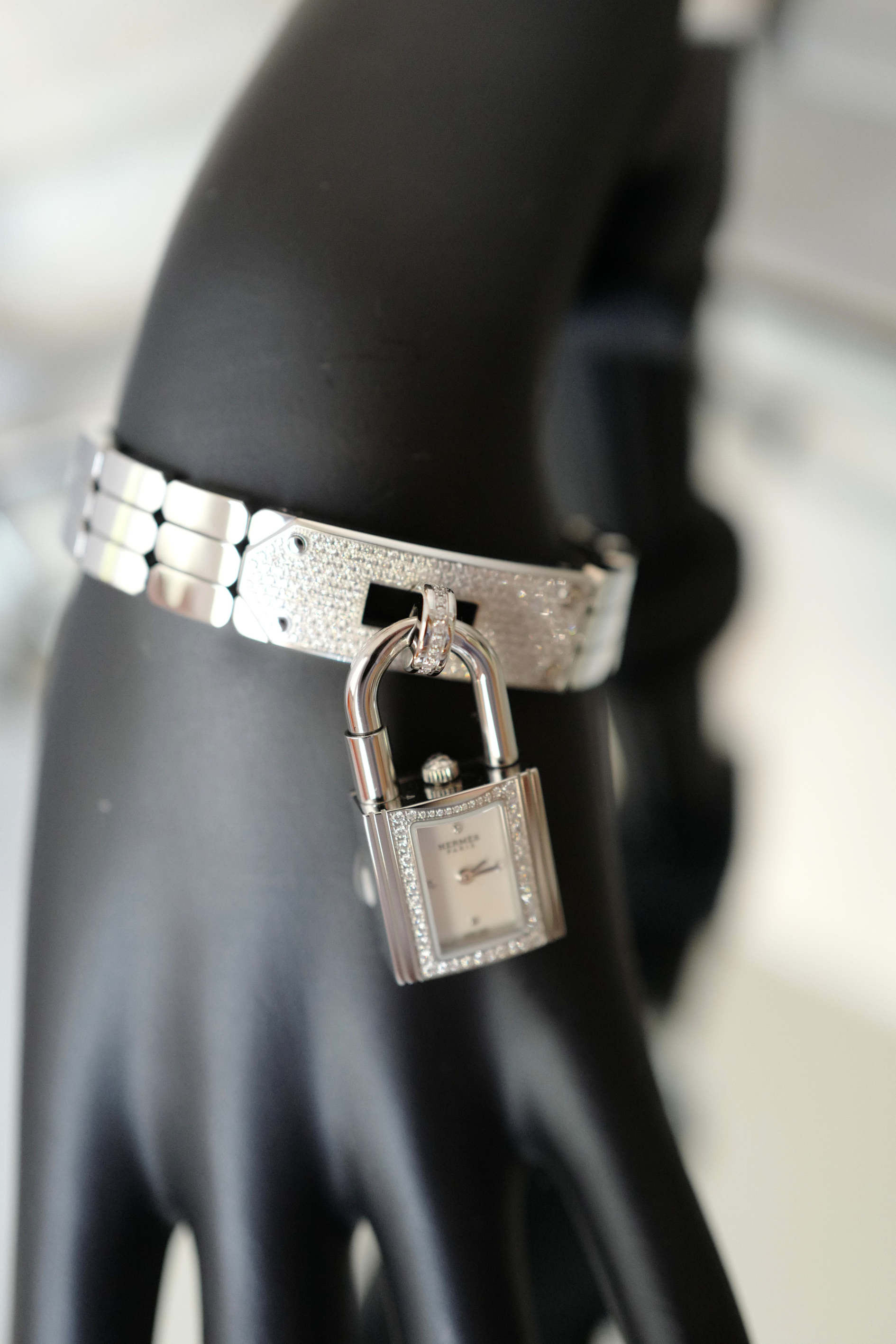 BNIB Hermes Kelly Watch Mini Model 16 mm Diamond Stainless Steel Bracelet