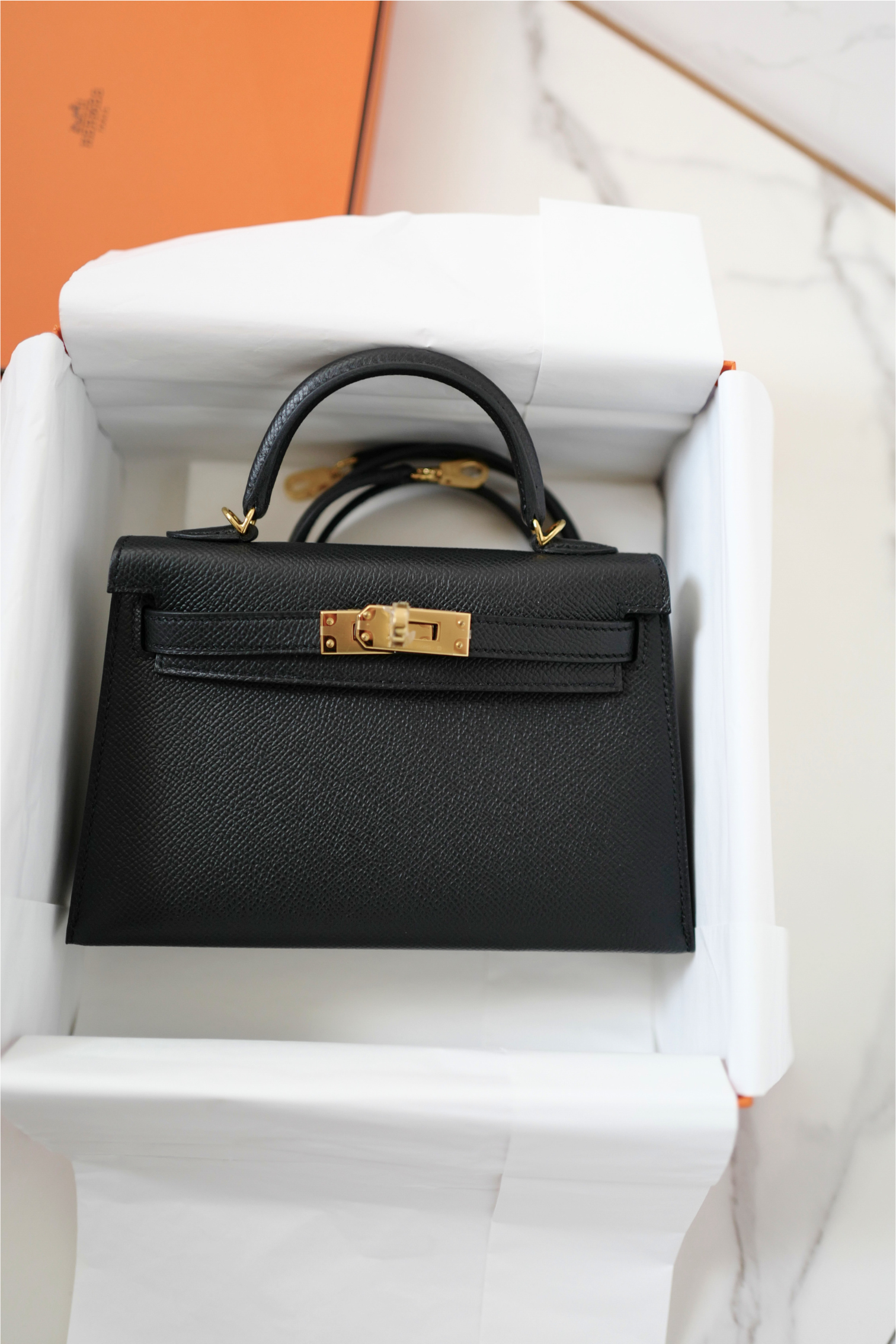 BNIB Hermès Mini Kelly 20 Black Epsom Leather with Gold Hardware Stamp W
