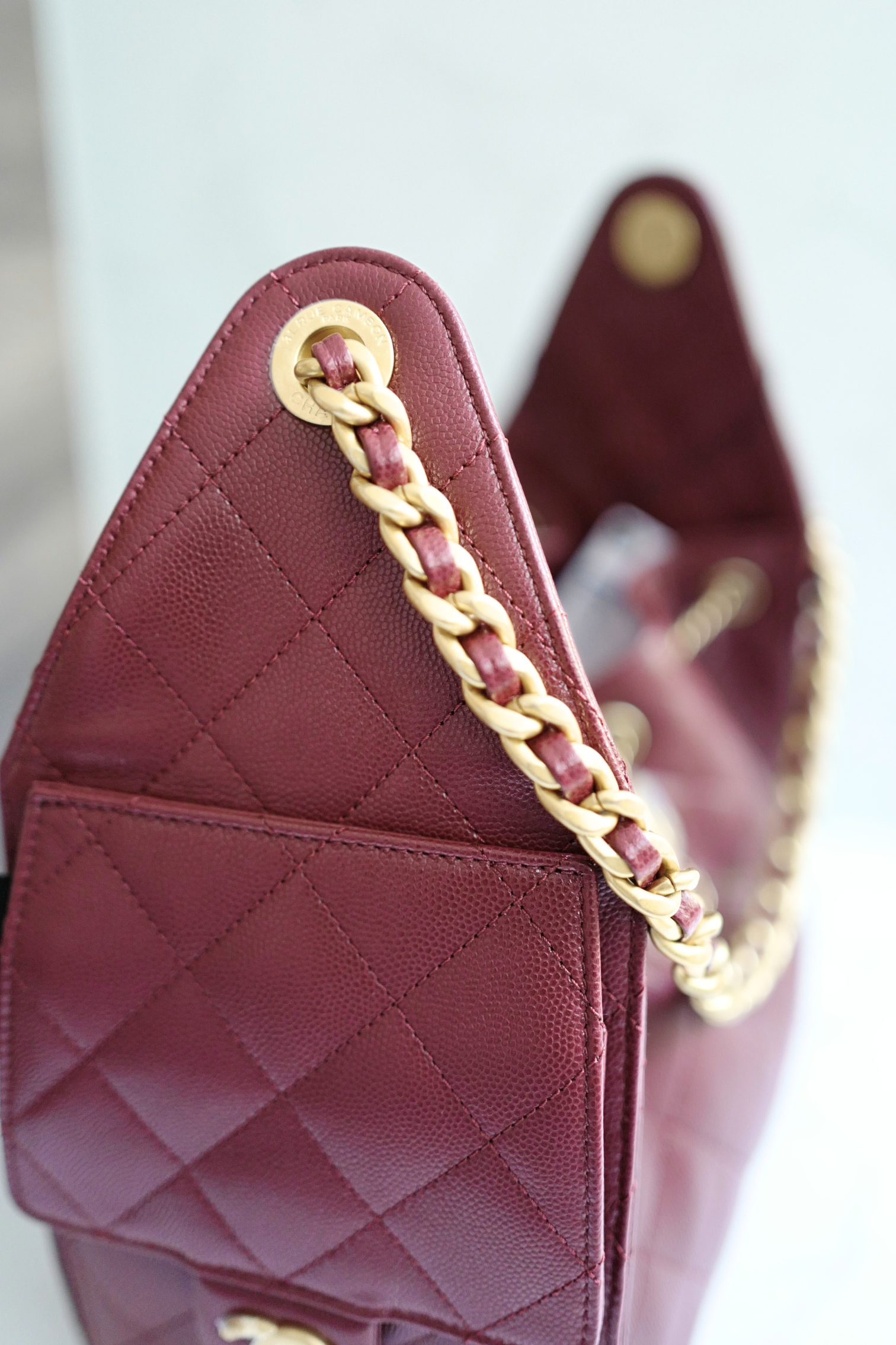 BNIB CHANEL Spring-Summer 25S Small Hobo Bag Grained Calfskin Burgundy GHW