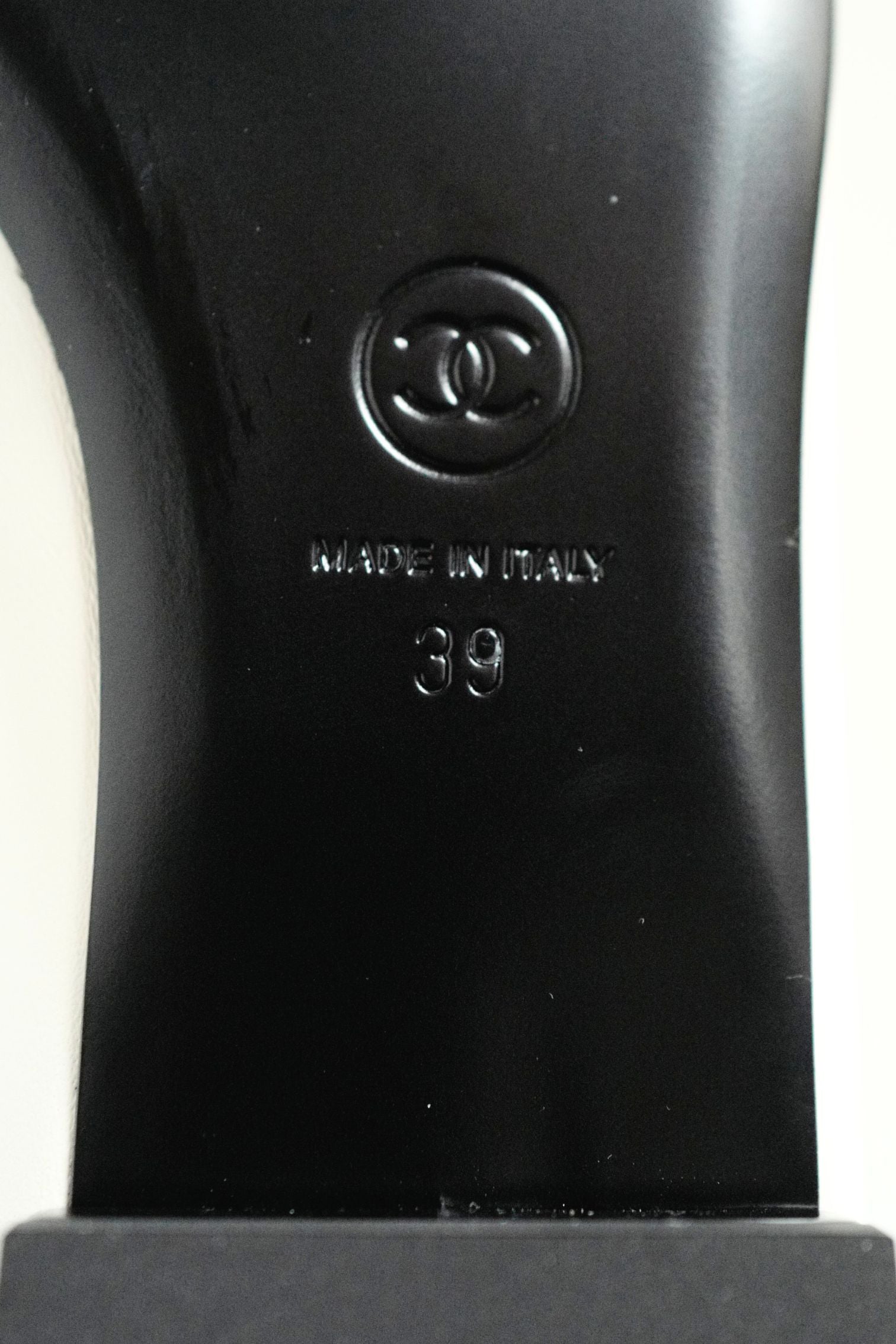 CHANEL Mary Jane Black/White Lambskin Patent Leather Pearl Detail Size 39