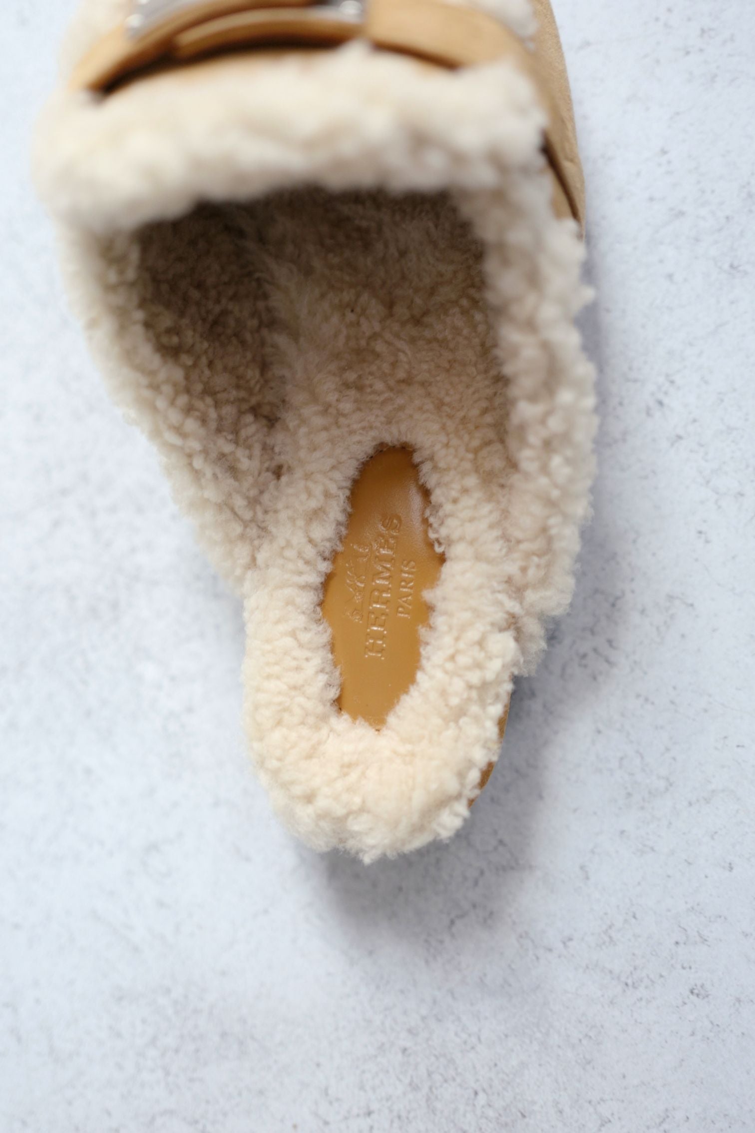 BNIB Hermes Oz Mule Shearling Miel / Ecru Suede Palladium Hardware size 38