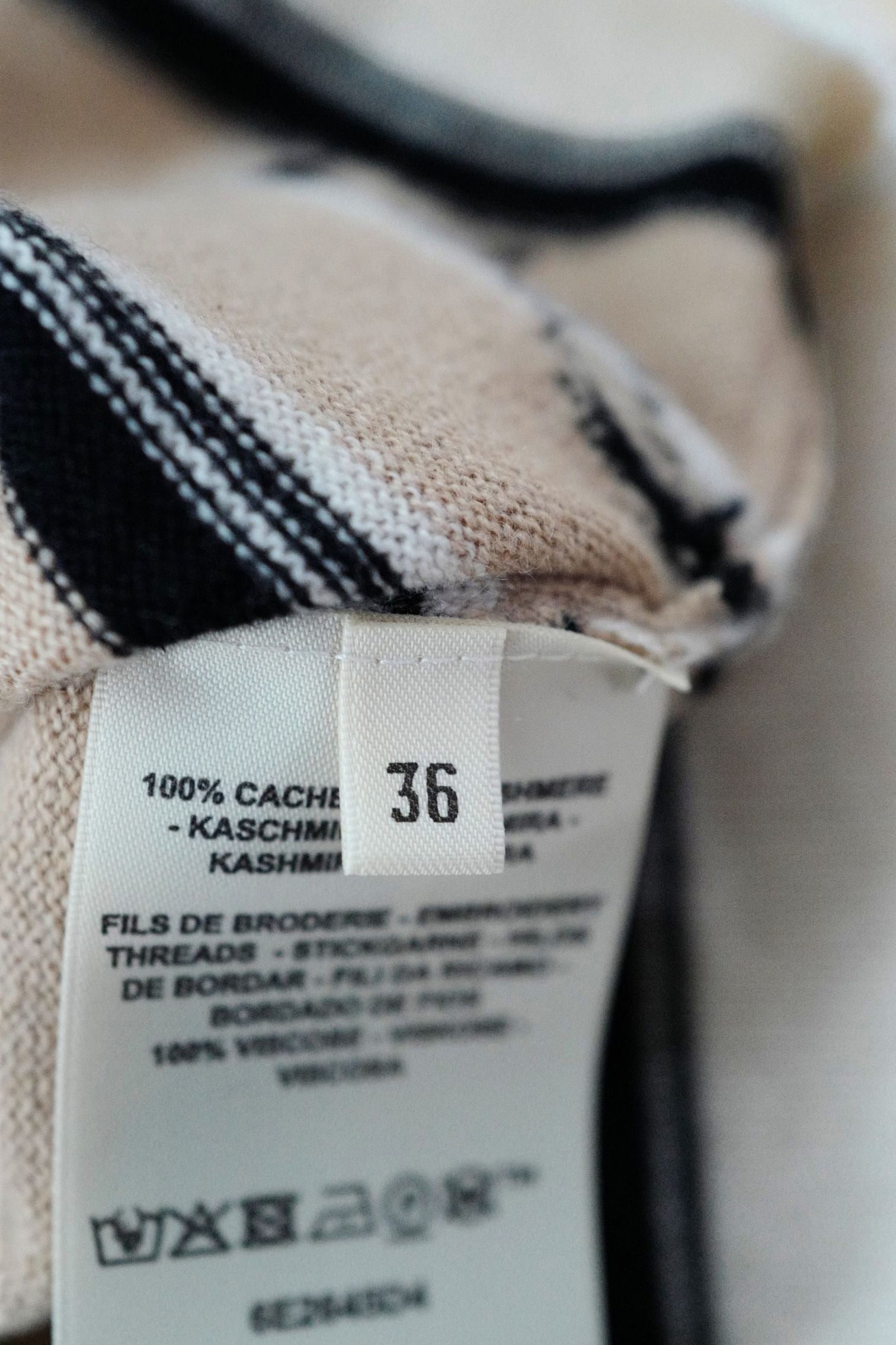 Hermès Sweater Short Sleeved "Ex-Libris" Beige Cajou Cashmere Size 36