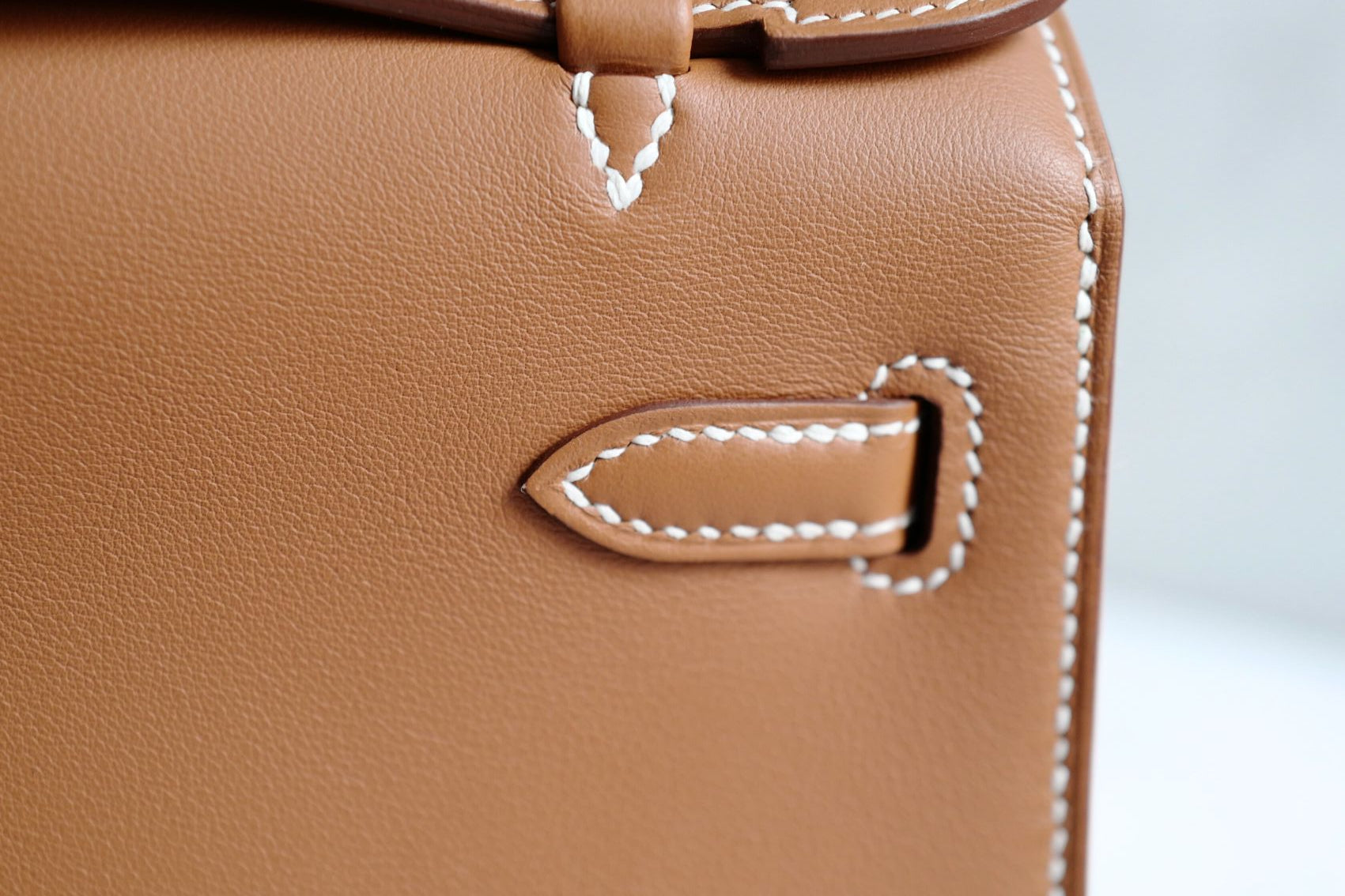 Hermès Kelly Pochette Gold Swift Leather Palladium Hardware K Stamp