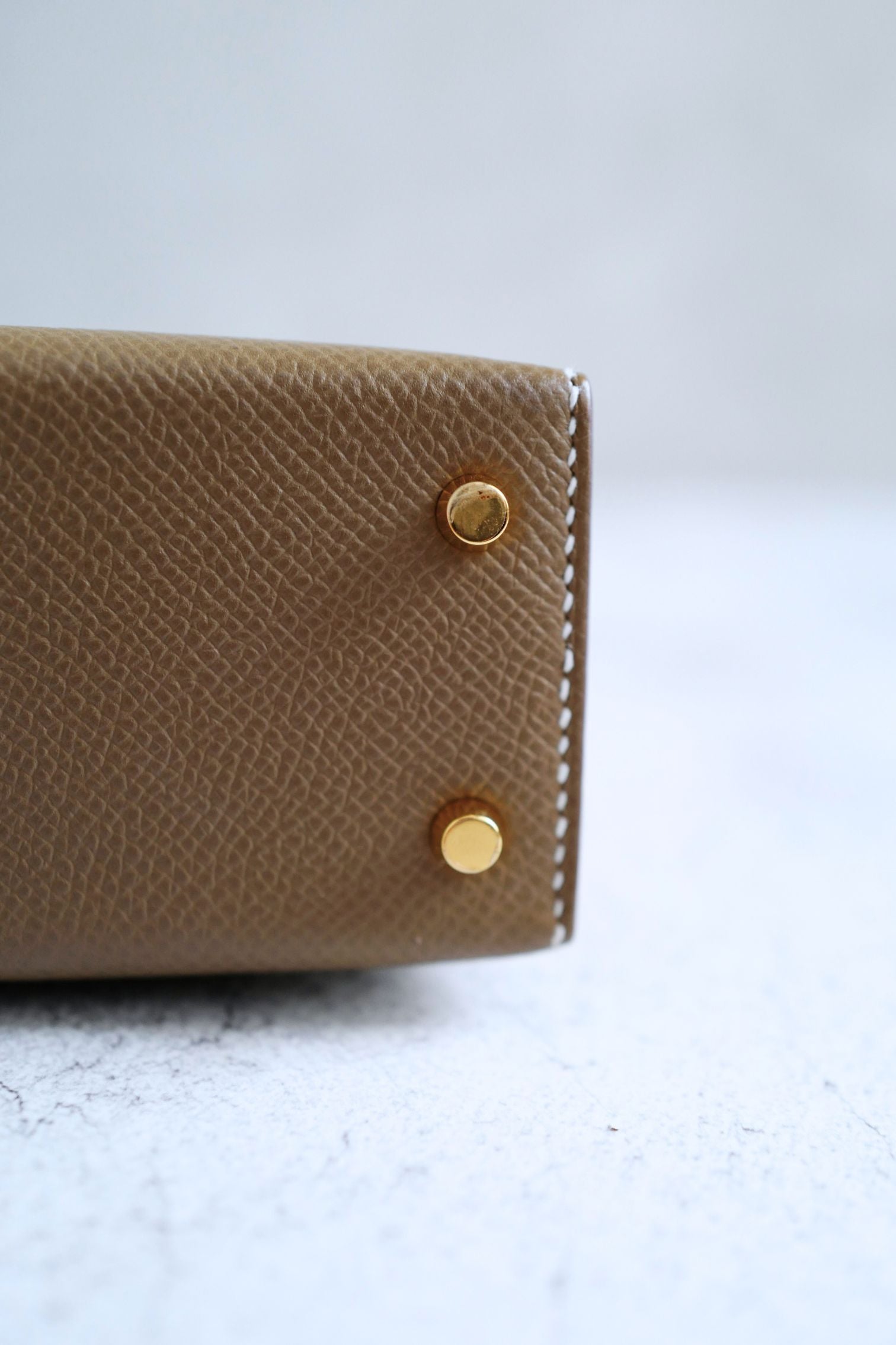 Hermès Mini Kelly Etoupe Epsom Leather Gold Hardware 2023 B Stamp