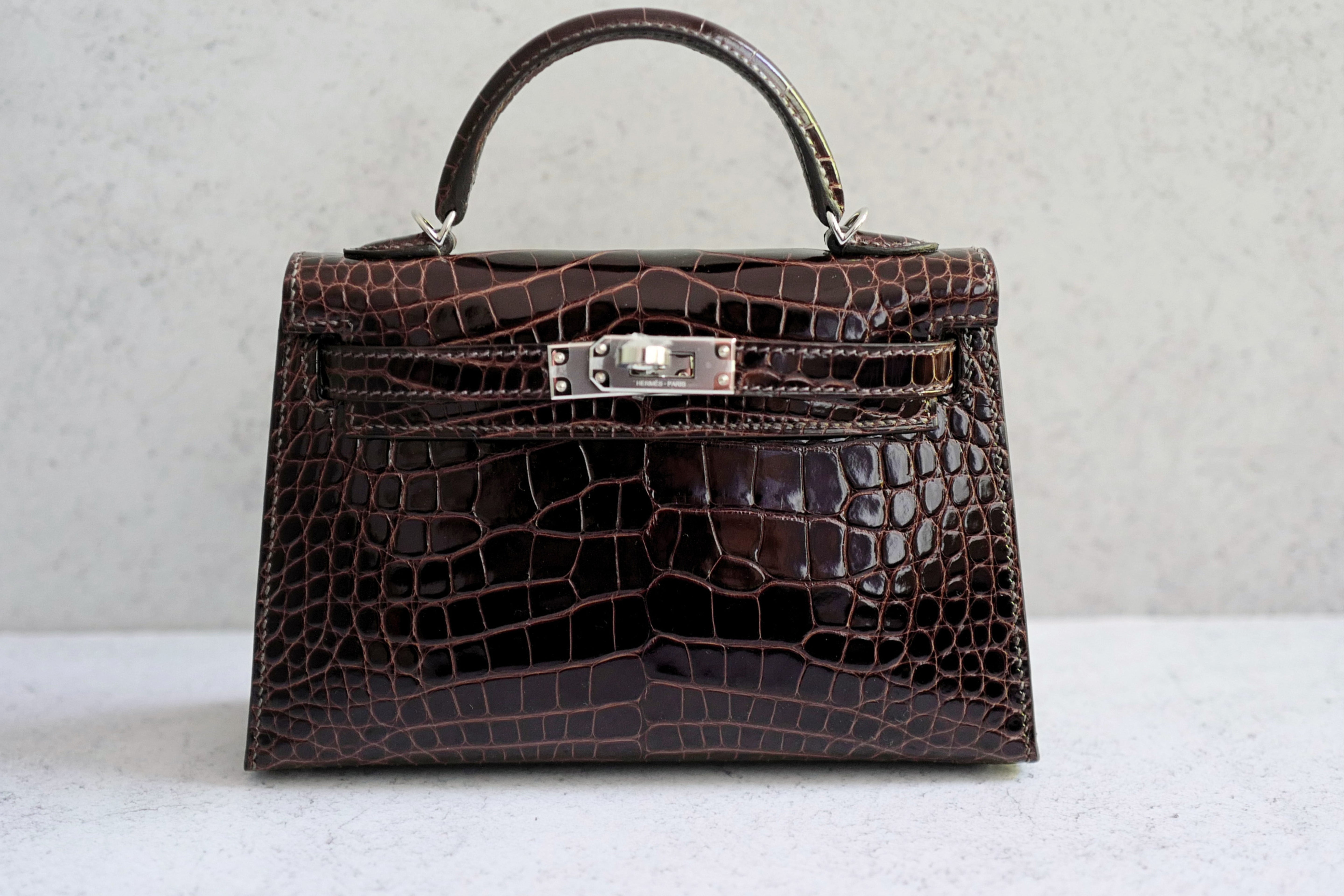 Hermès Mini Kelly Havane Sellier Alligator Mississippiensis Lisse PHW G Stamp