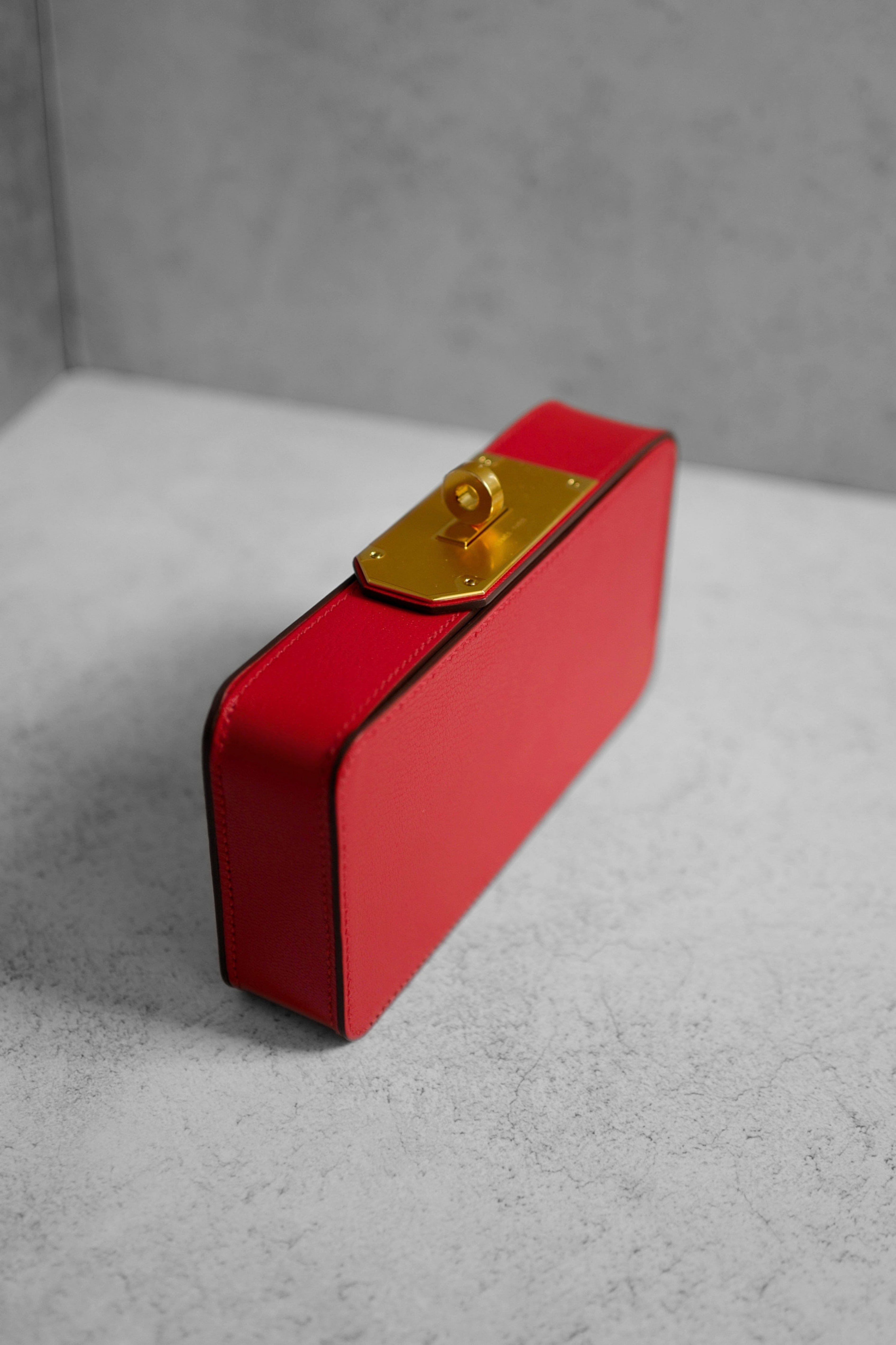 Hermès Clutch Sanglons Rouge de Cœur Chamkila Goatskin Gold Hardware