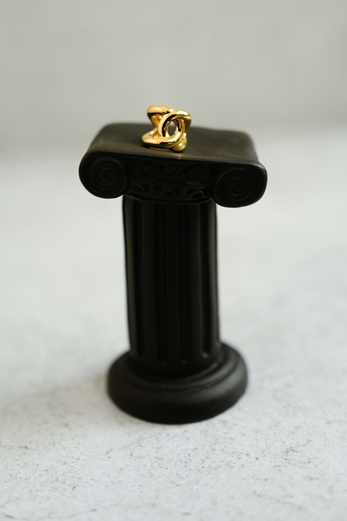 NEW Chanel 26K Ear Cuff Metal Gold Interlocking CC Logo Women Earring