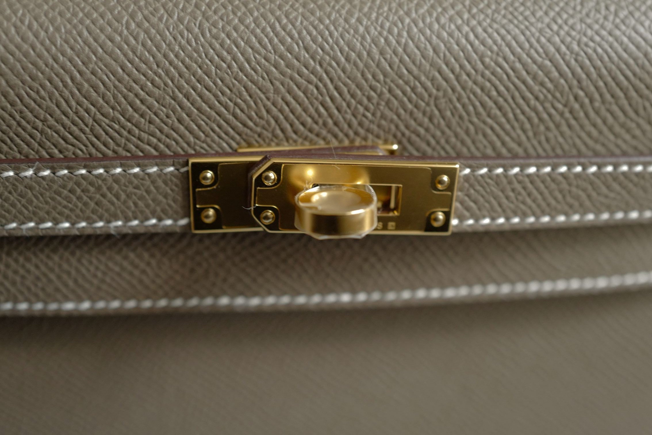 BNIB Hermes Kelly 25 Etoupe Epsom Sellier Gold Hardware G Stamp 2026