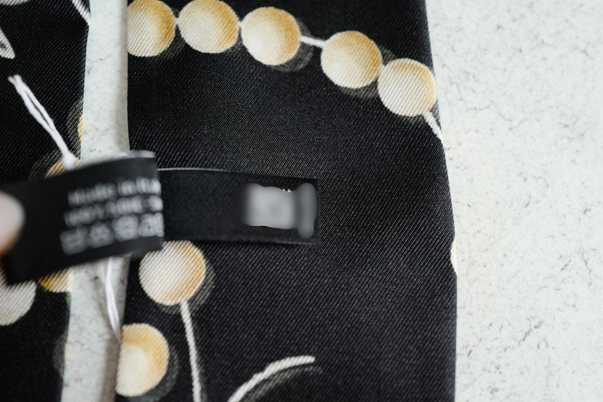 Chanel 26K Matthieu Blazy's Slim Bandeau Silk Twill Black/Ecru/Gray Pearl Accents