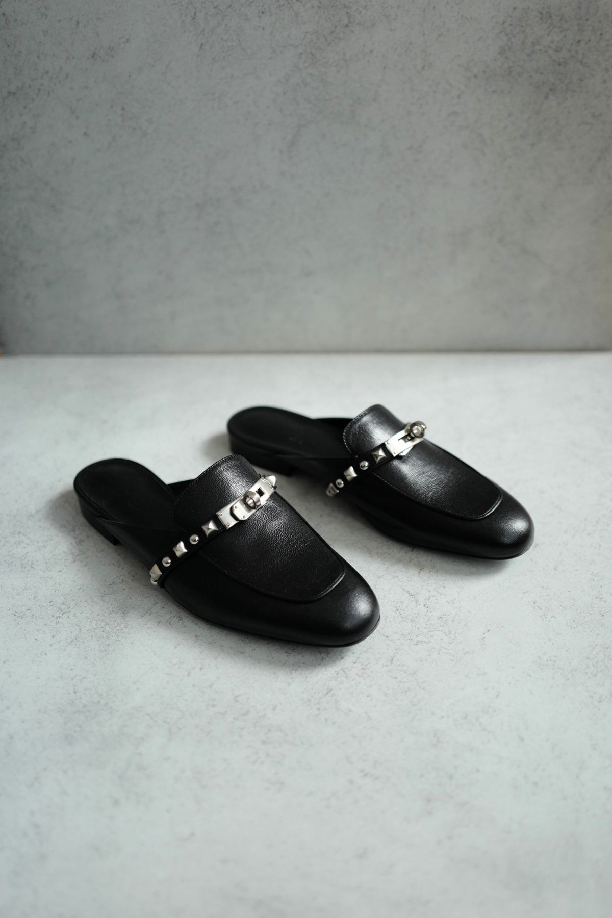 BNIB Hermes Mule Femme OZ Chevre/ Clous Noir 38