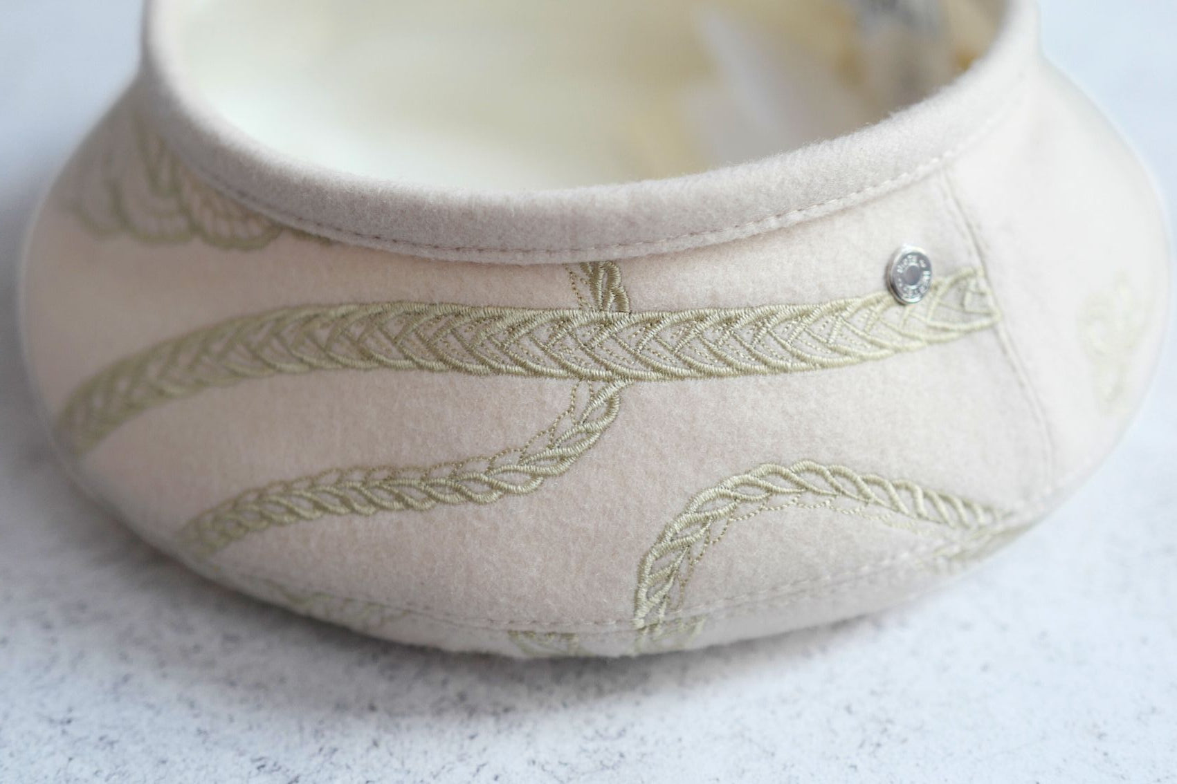 Hermes Saint-Honore en Finesse Beret in Blanc Cassé Size 56 Hat