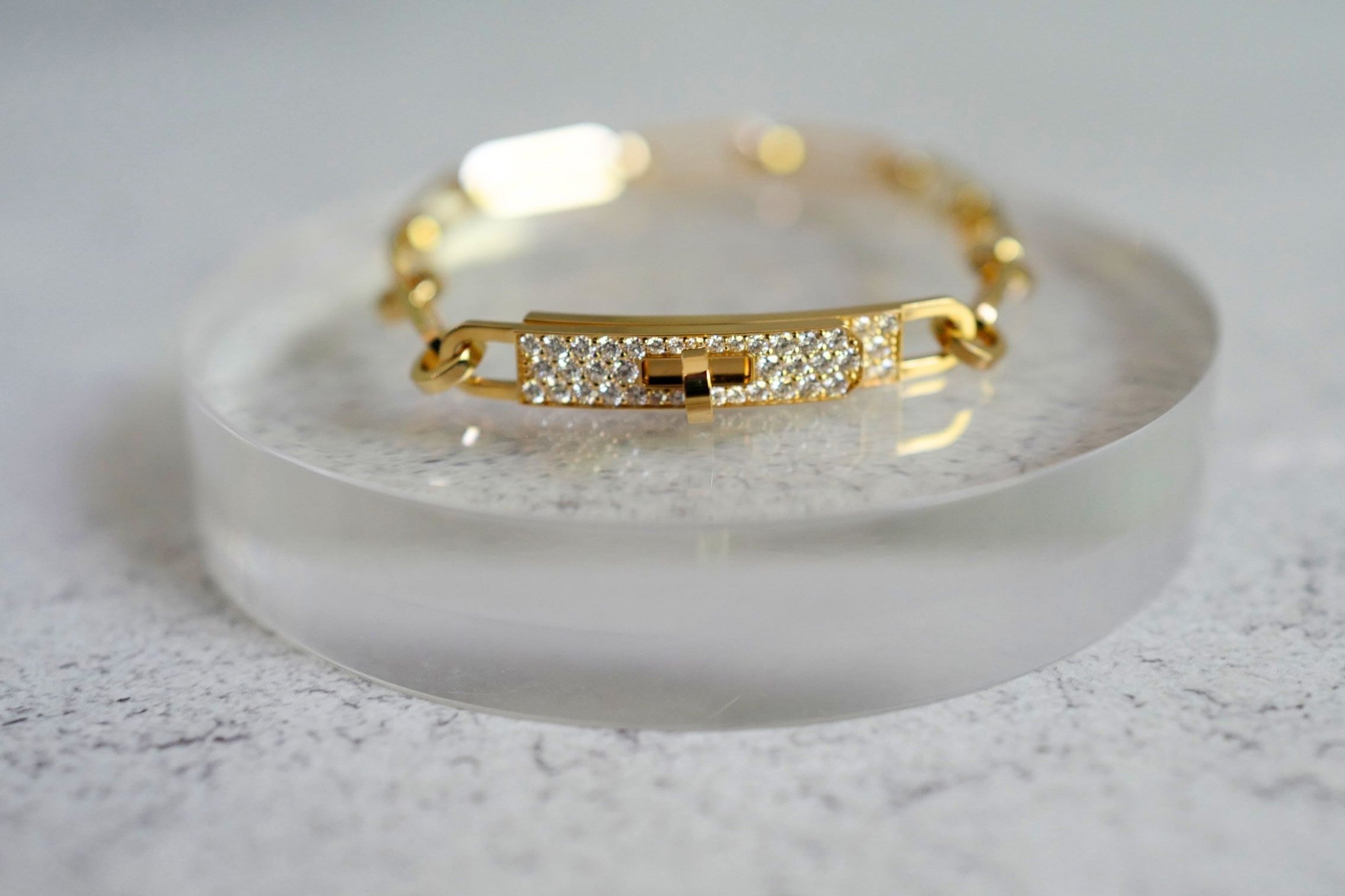 Hermès Kelly Chaine Bracelet Small Size 18K Yellow Gold 41 Diamonds Size 150