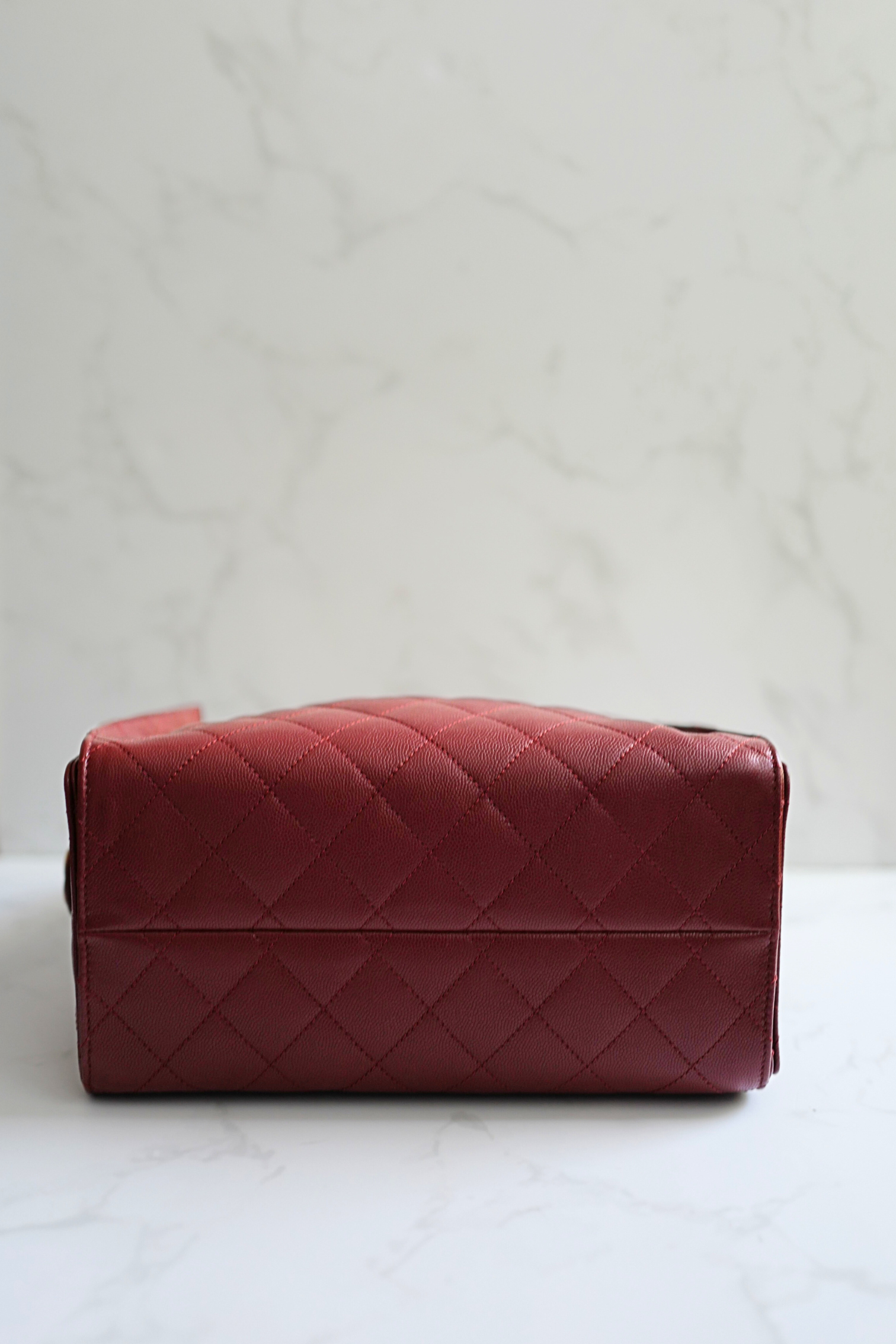 BNIB CHANEL Spring-Summer 25S Small Hobo Bag Grained Calfskin Burgundy GHW