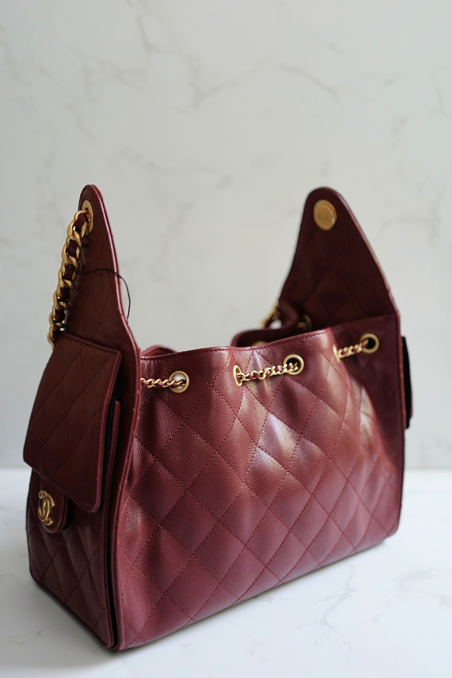 BNIB CHANEL Spring-Summer 25S Small Hobo Bag Grained Calfskin Burgundy GHW
