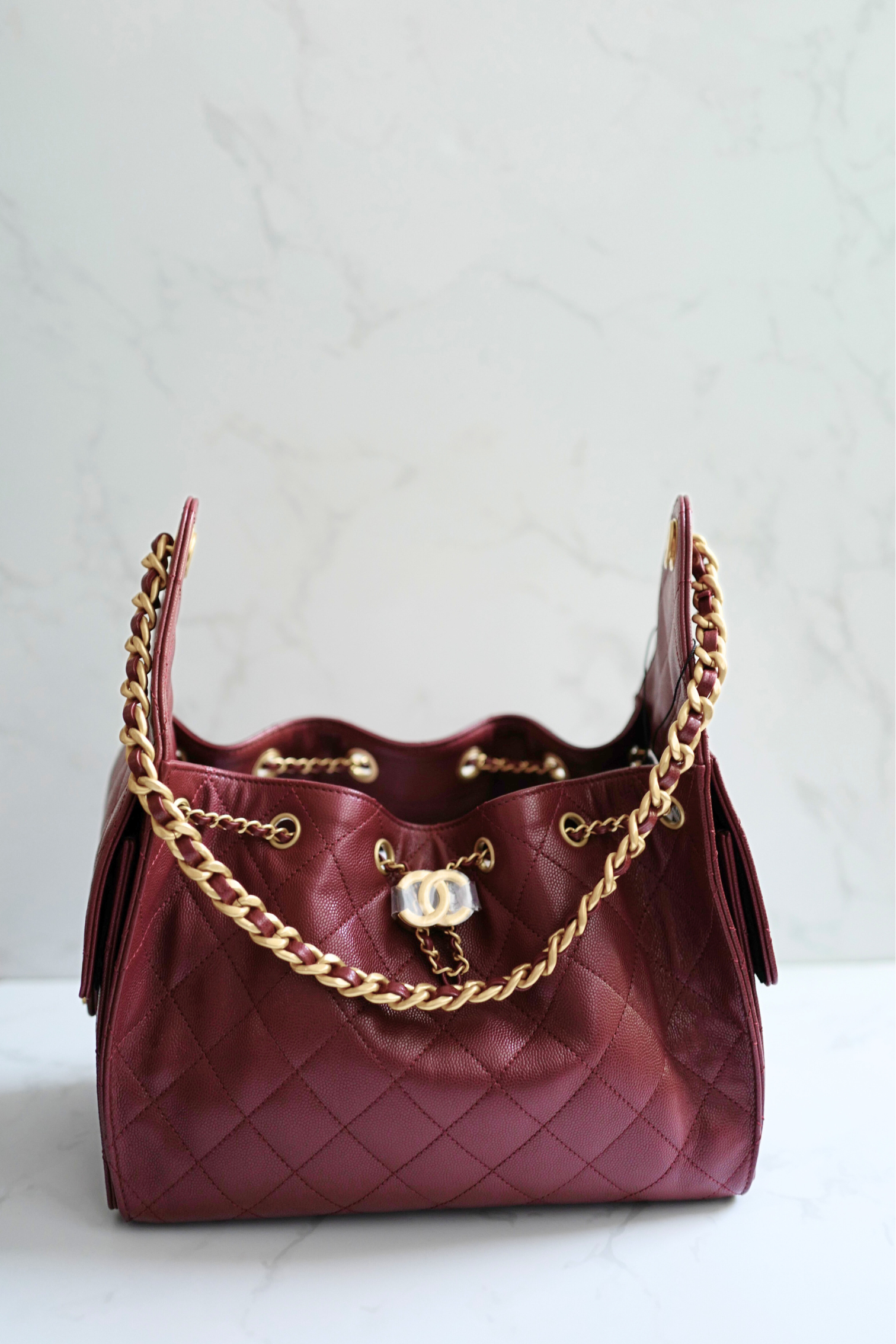 BNIB CHANEL Spring-Summer 25S Small Hobo Bag Grained Calfskin Burgundy GHW
