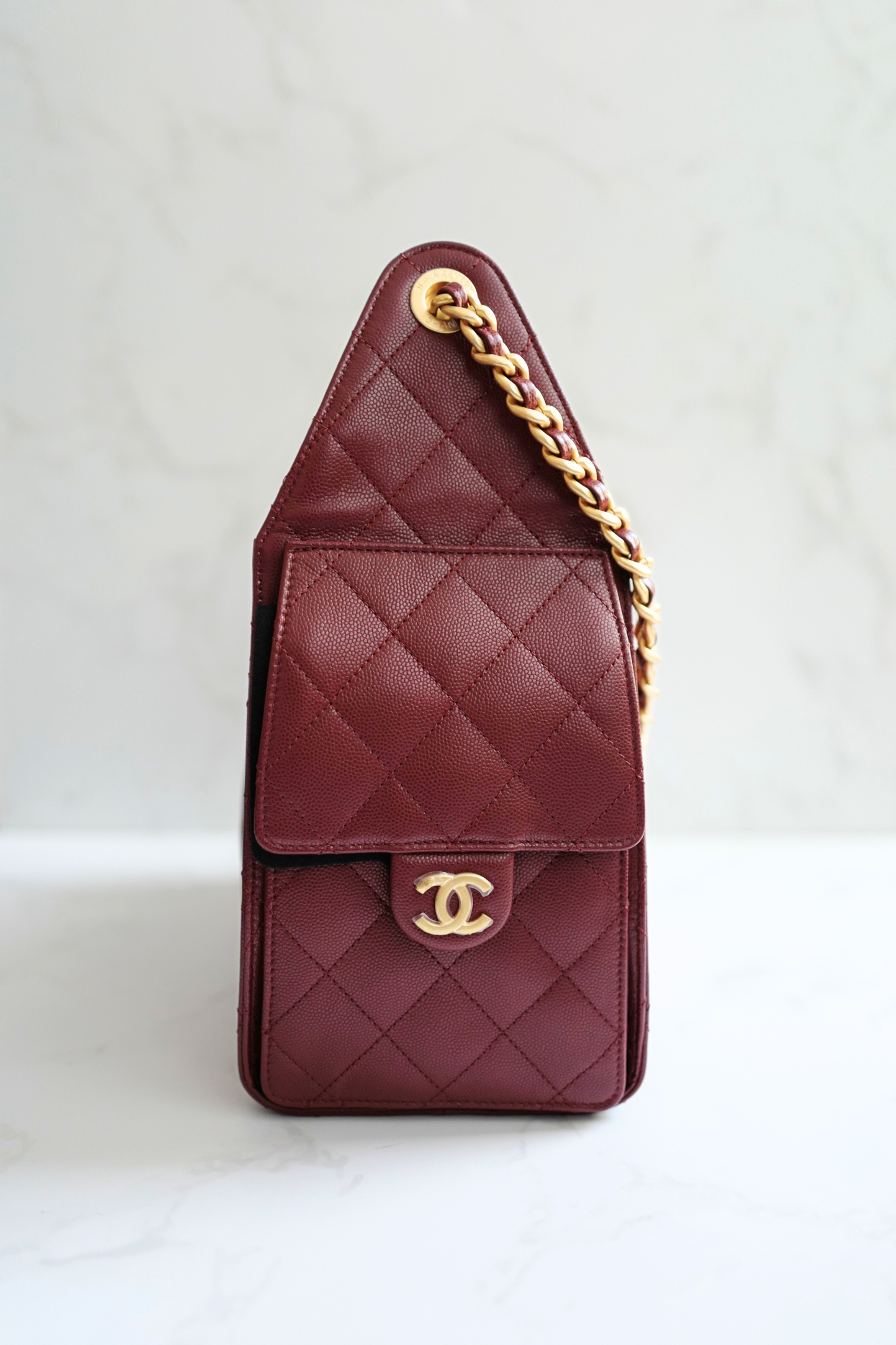 BNIB CHANEL Spring-Summer 25S Small Hobo Bag Grained Calfskin Burgundy GHW